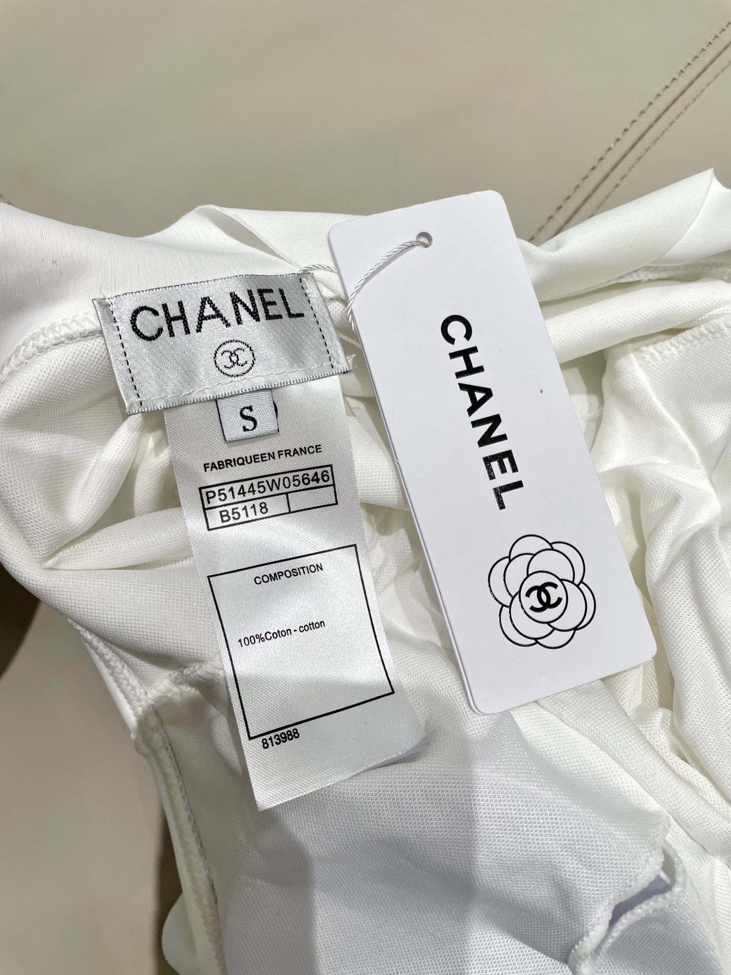  Chanel新款连体泳衣   时尚潮流款 😍🥰适合多种场景的游泳衣🏊‍♀️海边 游泳池 温泉 水上乐园
