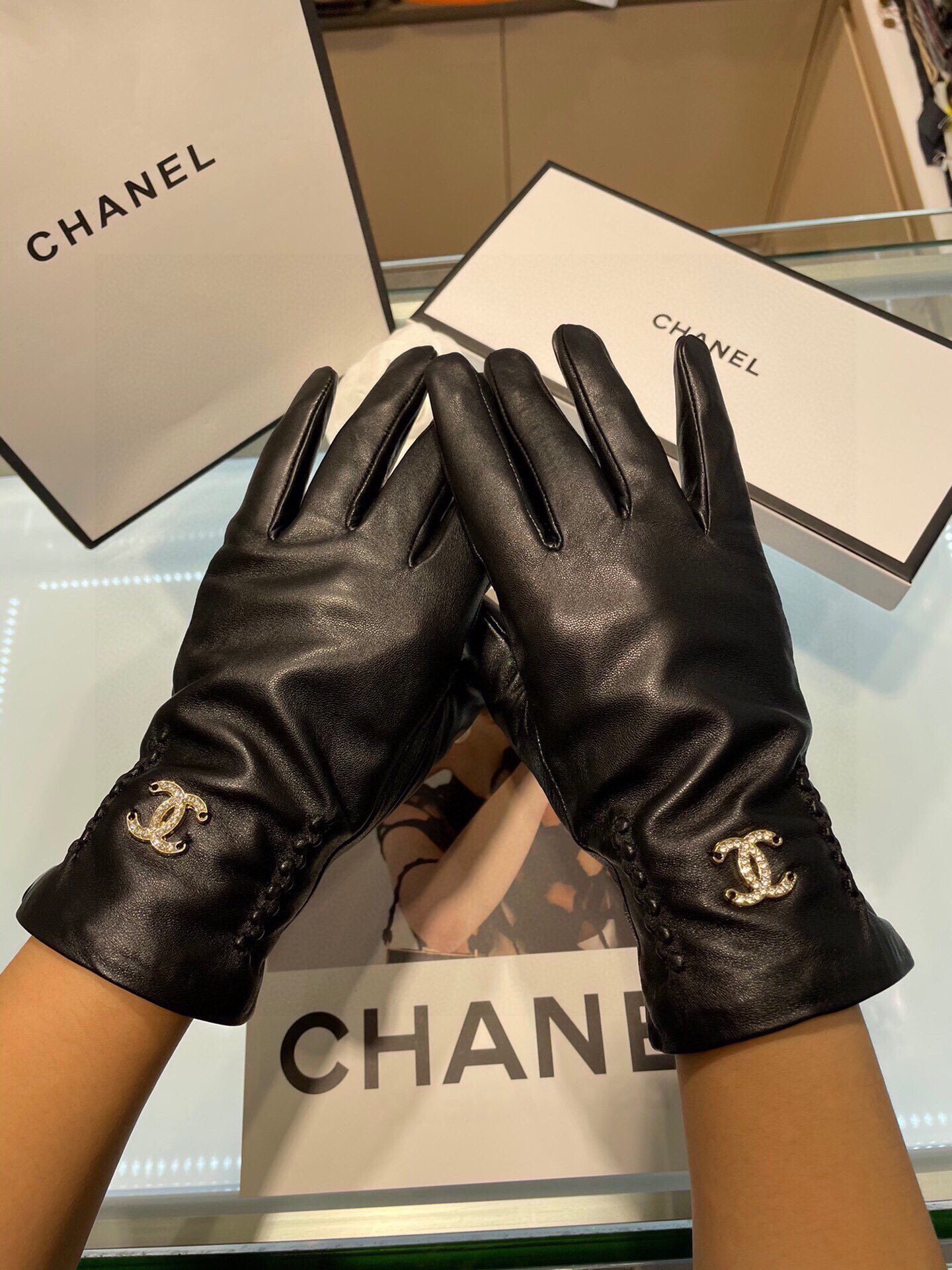  新款独家首发 Chanel香奈儿 女士新款高档羊皮手套🎉🎉女神首选 不可错过💁💁 一级绵羊皮 皮质细腻