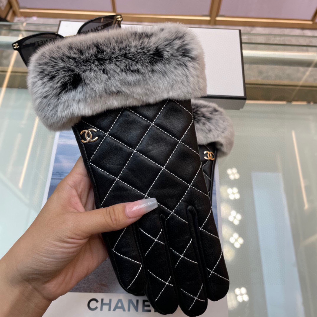  Chanel新款女士手套 一级羊皮  皮质超薄保暖舒适 柔软舒适 特显手型👏👏 质感超群 
   码数