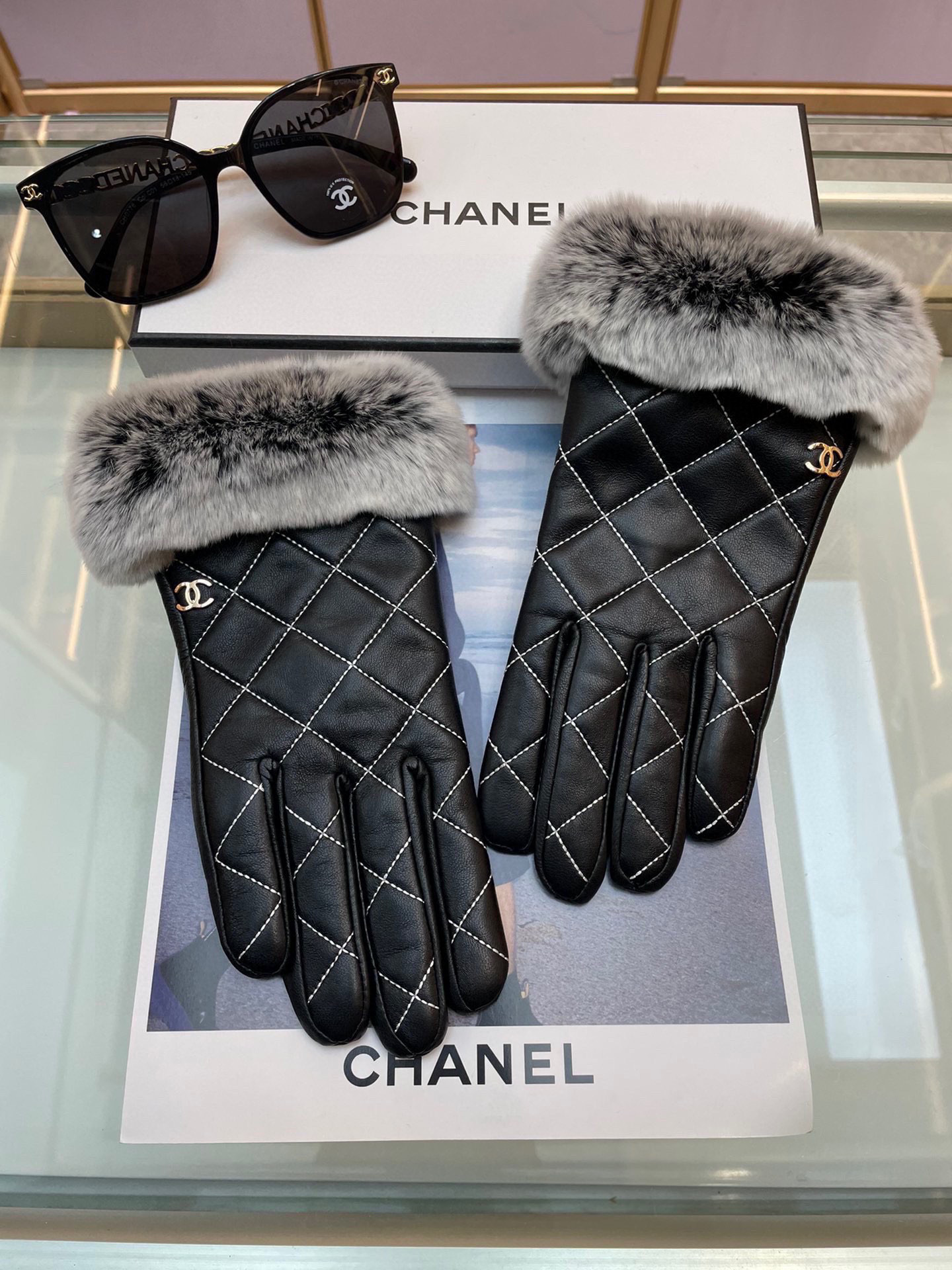  Chanel新款女士手套 一级羊皮  皮质超薄保暖舒适 柔软舒适 特显手型👏👏 质感超群 
   码数