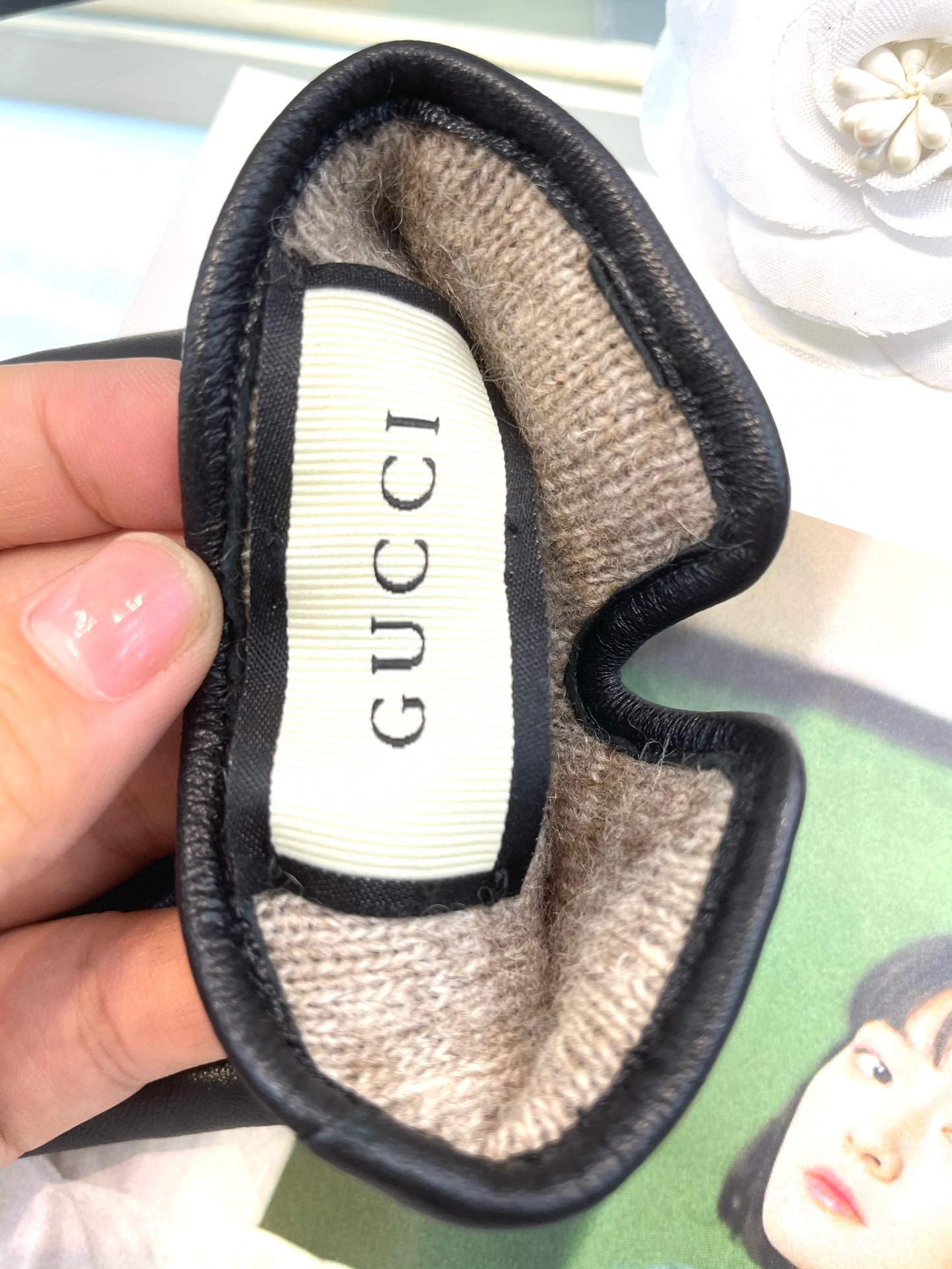  🔥🔥爆款到货 💝Gucci火爆朋友圈的女式真皮手套，马衔扣➕一级羊皮 简单大方的静面款式添加小LOGO