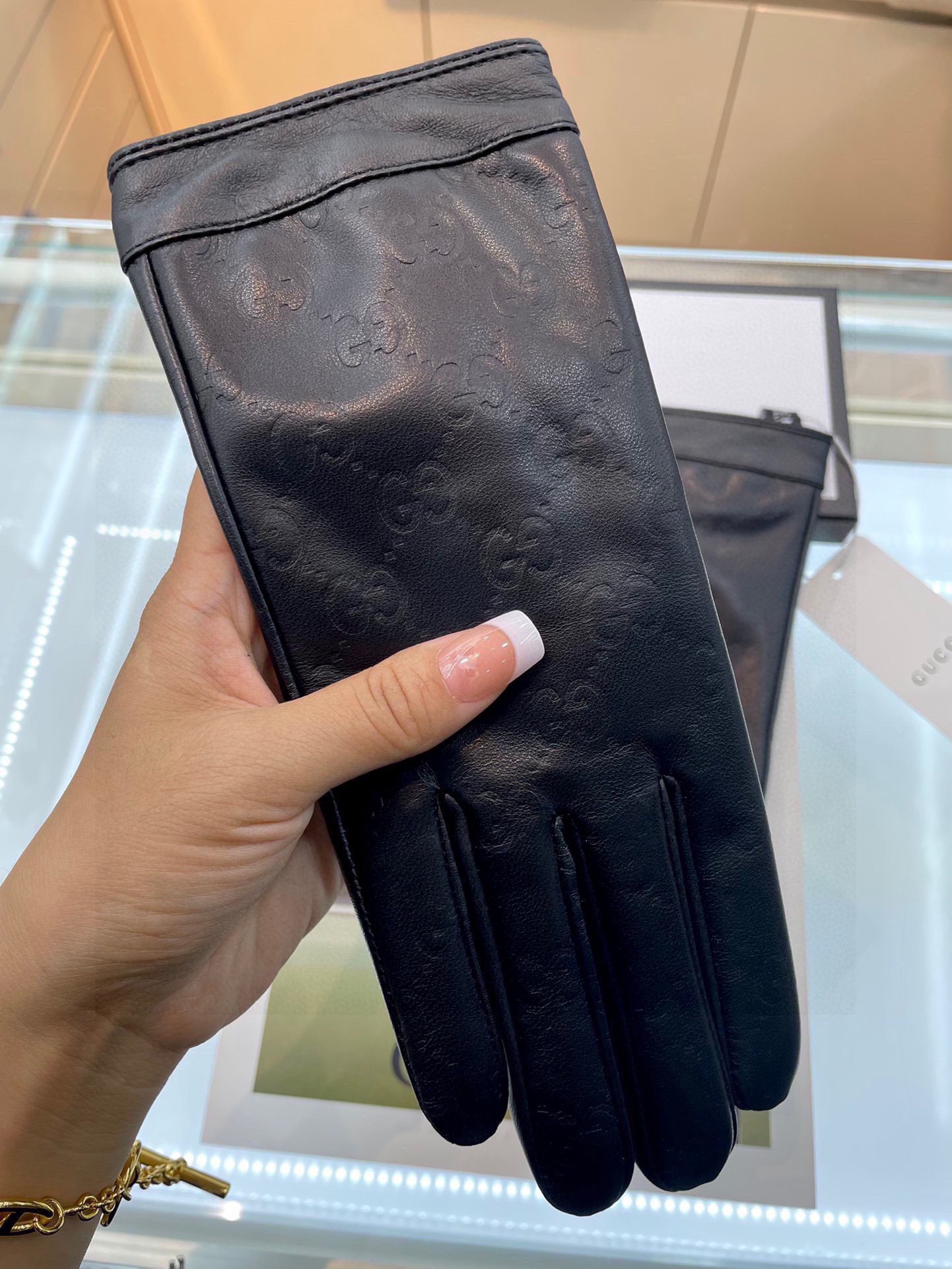    新款独家首发‼️古驰GUCCI‼️【原单品质】官网同步女士新款高档羊皮手套🎉🎉女神首选 不可错过💁