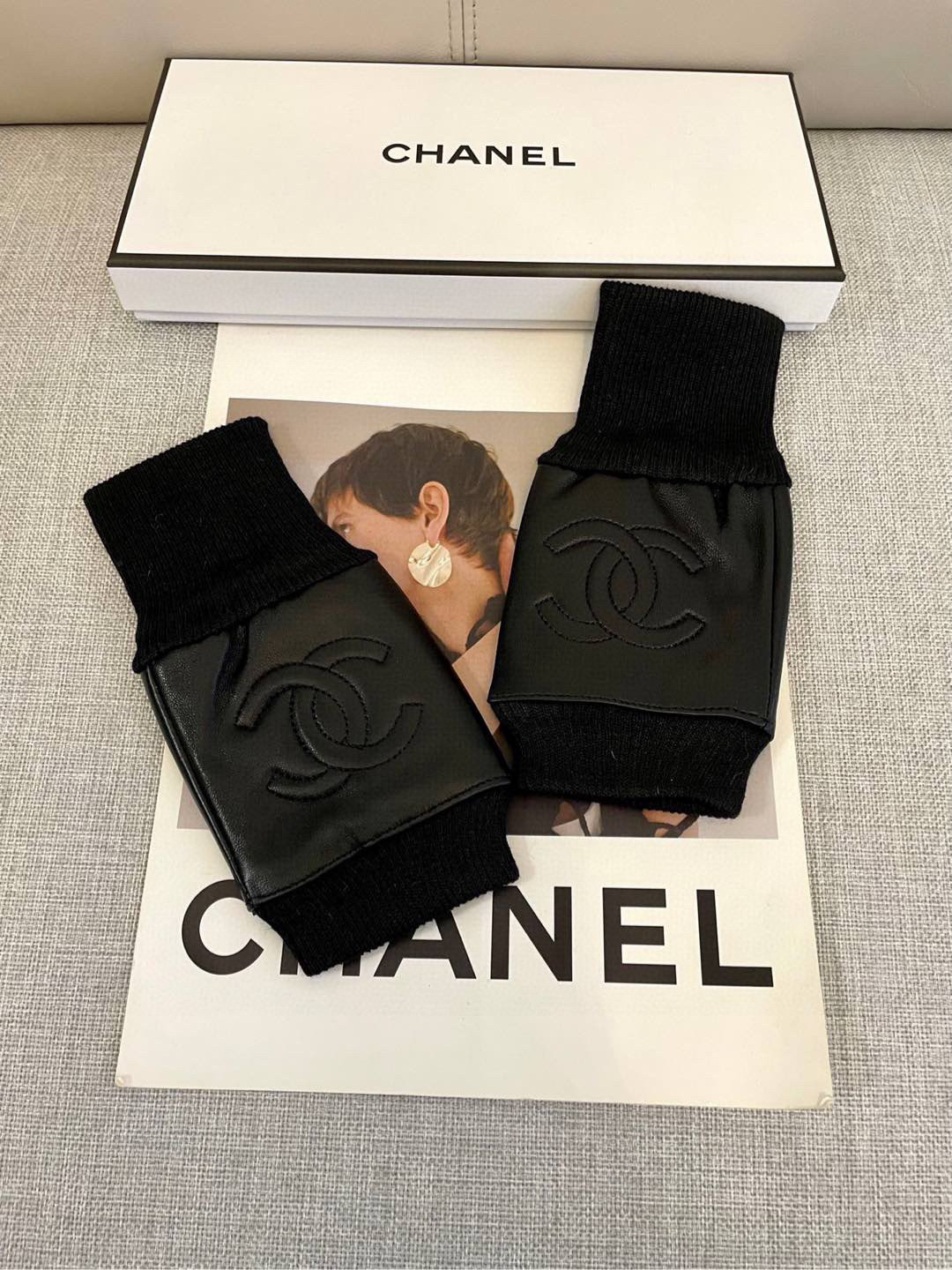  香奈儿Chanel‼️欧洲新款🇫🇷【顶级原单】女士高档半指手套 💁💁💁百分百选用进口羊皮 香奈儿御用羊