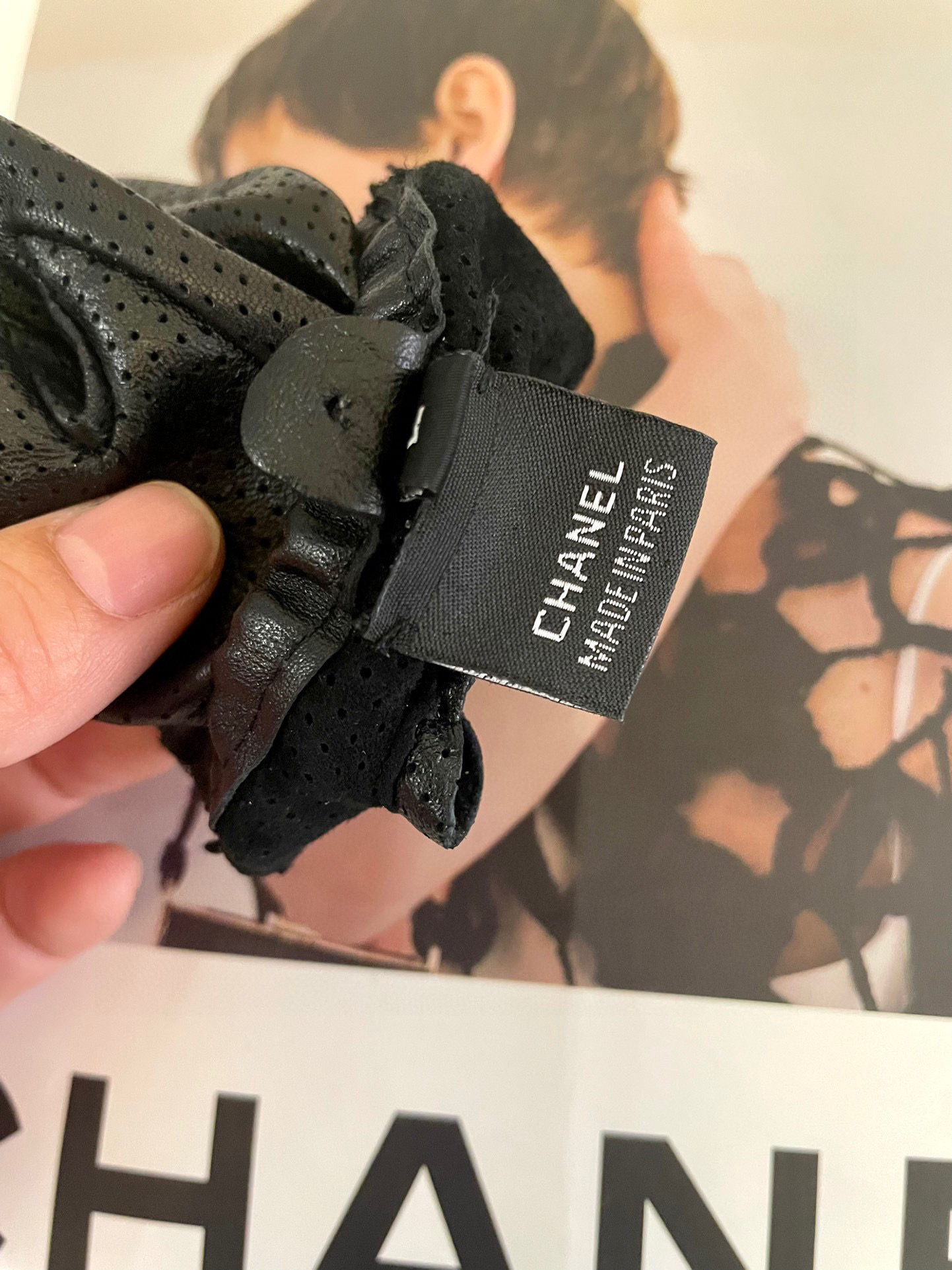  香奈儿～Chanel最新款蕾丝网纱时尚手套 女人味十足 🐰🌹均码