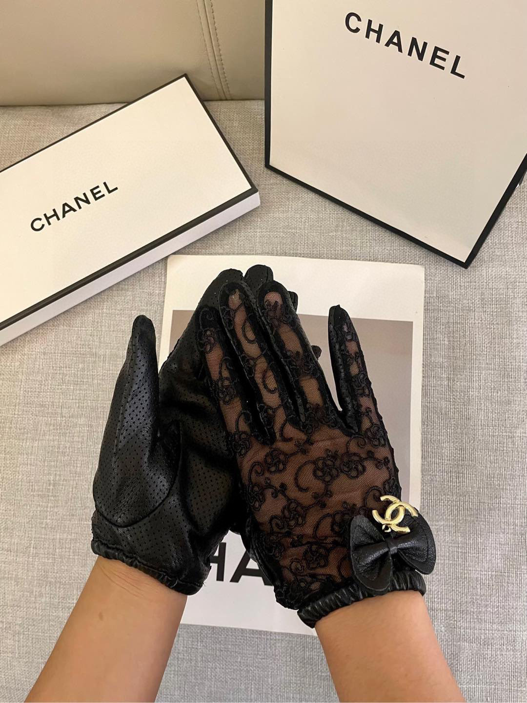  香奈儿～Chanel最新款蕾丝网纱时尚手套 女人味十足 🐰🌹均码