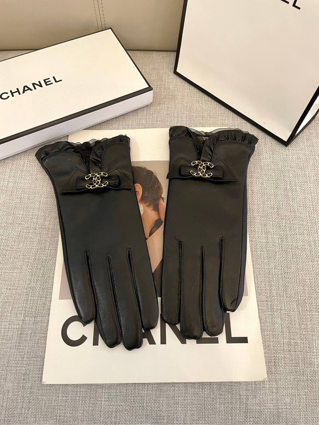  Chanel秋冬女手套👋🏻进口羊皮  皮质超薄柔软舒适  质感超群 码数 ML 