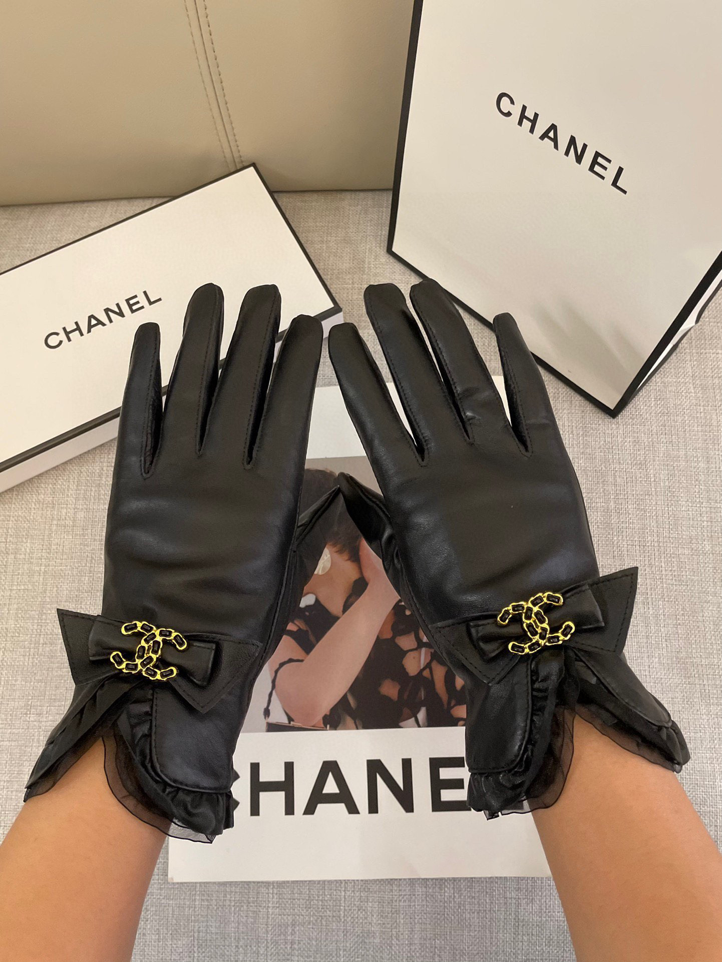  Chanel秋冬女手套👋🏻进口羊皮  皮质超薄柔软舒适  质感超群 码数 ML 