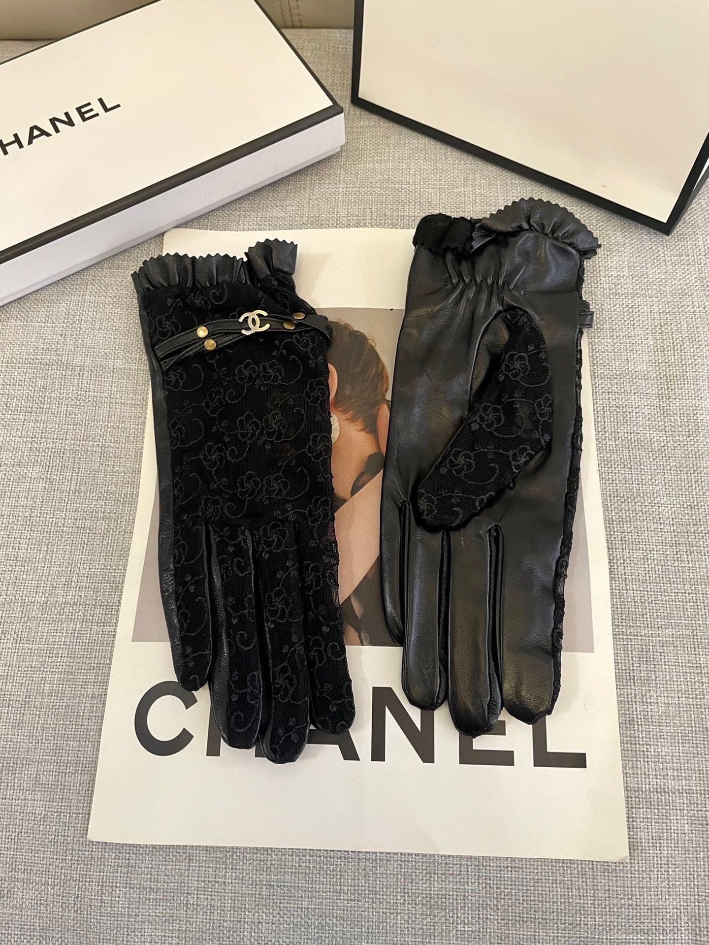  香奈儿～Chanel最新款蕾丝网纱时尚手套 女人味十足 🐰🌹均码