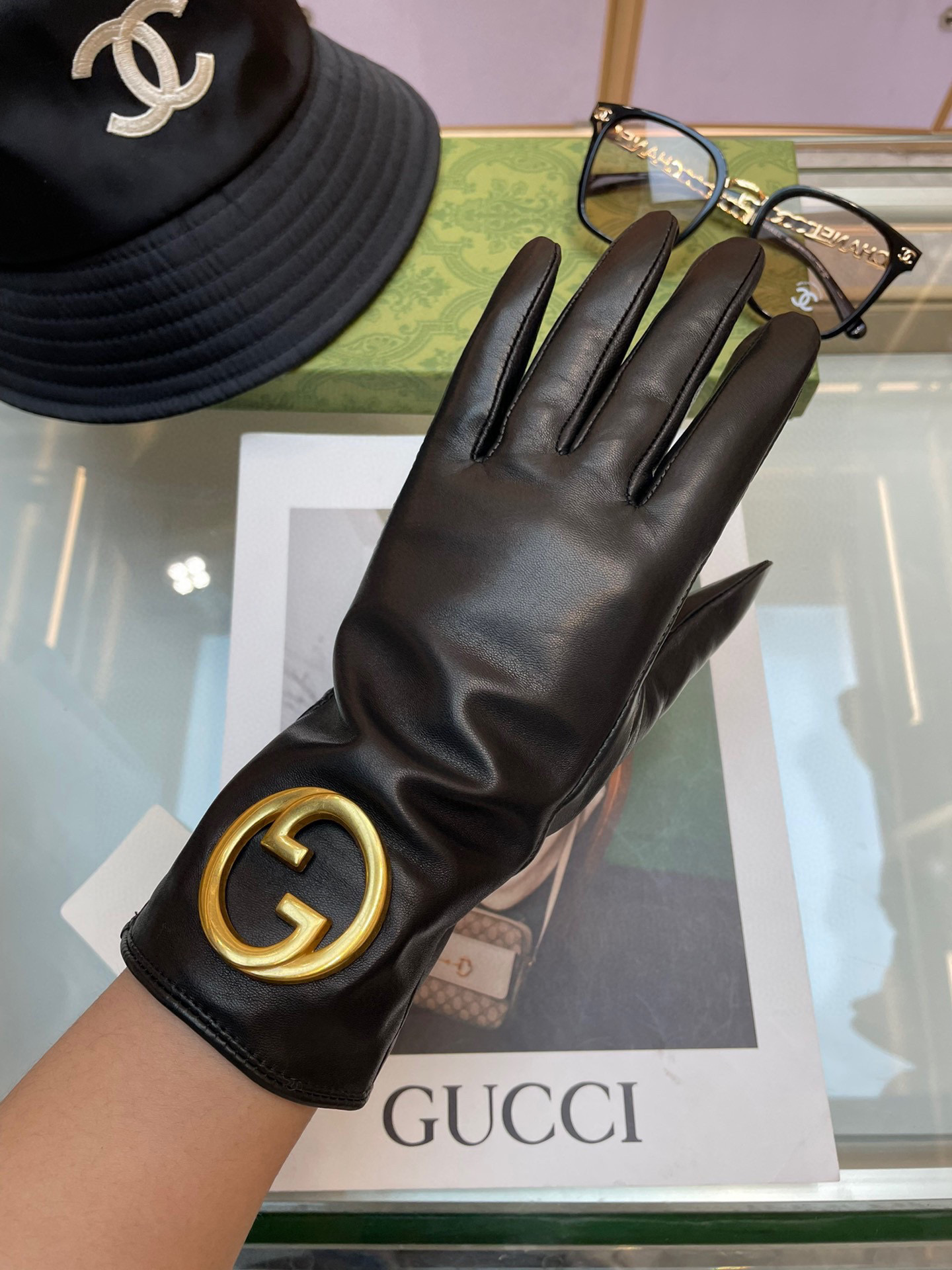  爆款到 Gucci🔥【顶级原单】官网同步女士新款高档羊皮手套🎉🔒🔒百分百选用进口小羊皮 内里羊绒 保暖