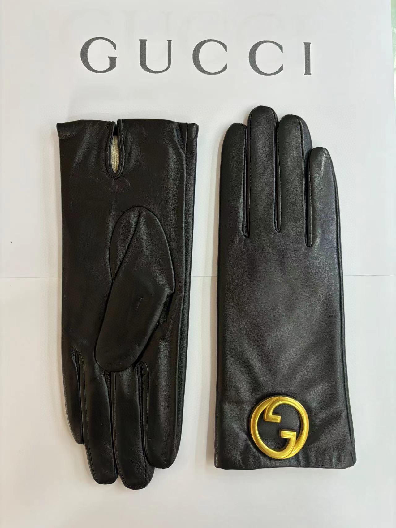  爆款到 Gucci🔥【顶级原单】官网同步女士新款高档羊皮手套🎉🔒🔒百分百选用进口小羊皮 内里羊绒 保暖