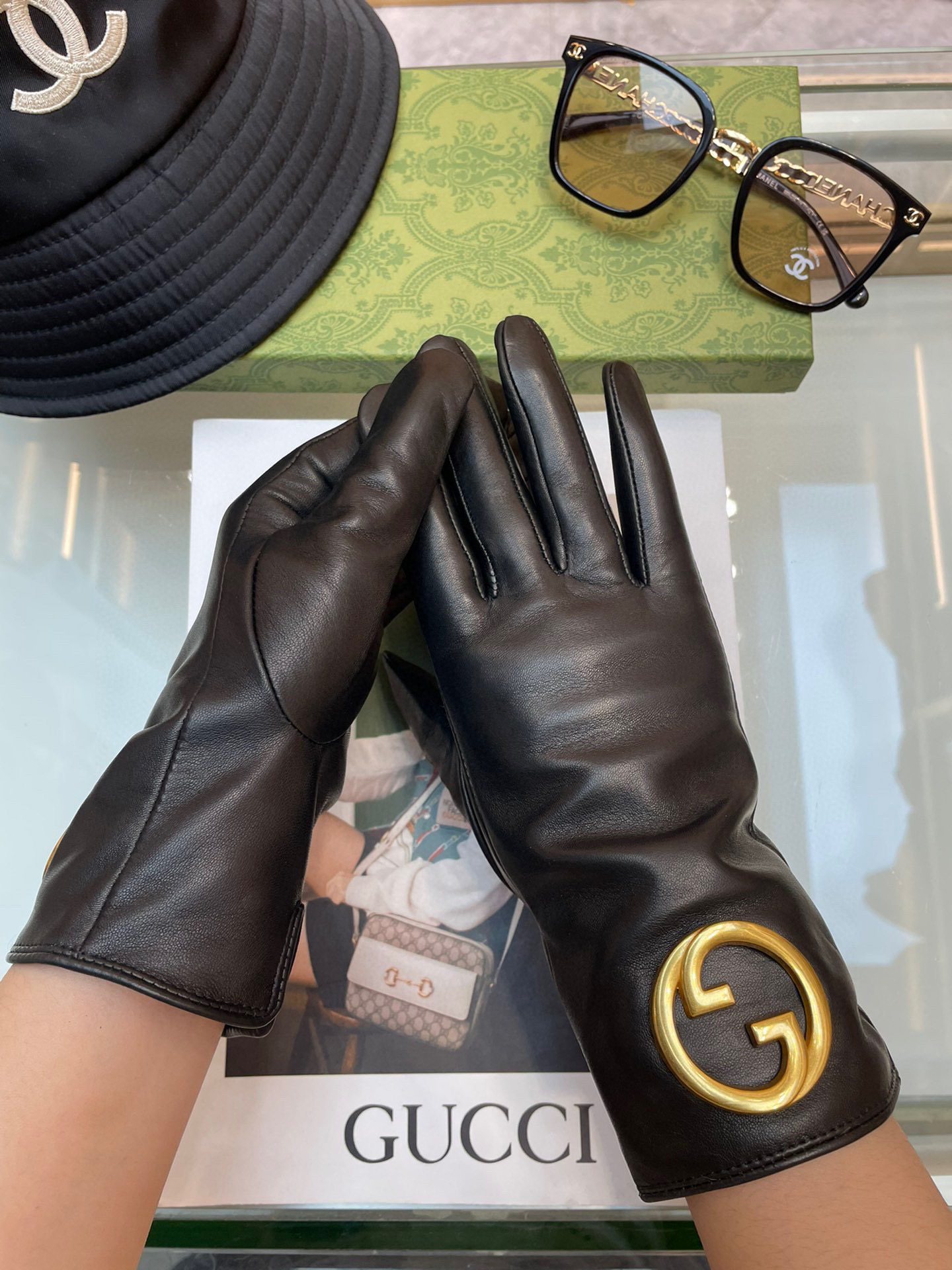  爆款到 Gucci🔥【顶级原单】官网同步女士新款高档羊皮手套🎉🔒🔒百分百选用进口小羊皮 内里羊绒 保暖