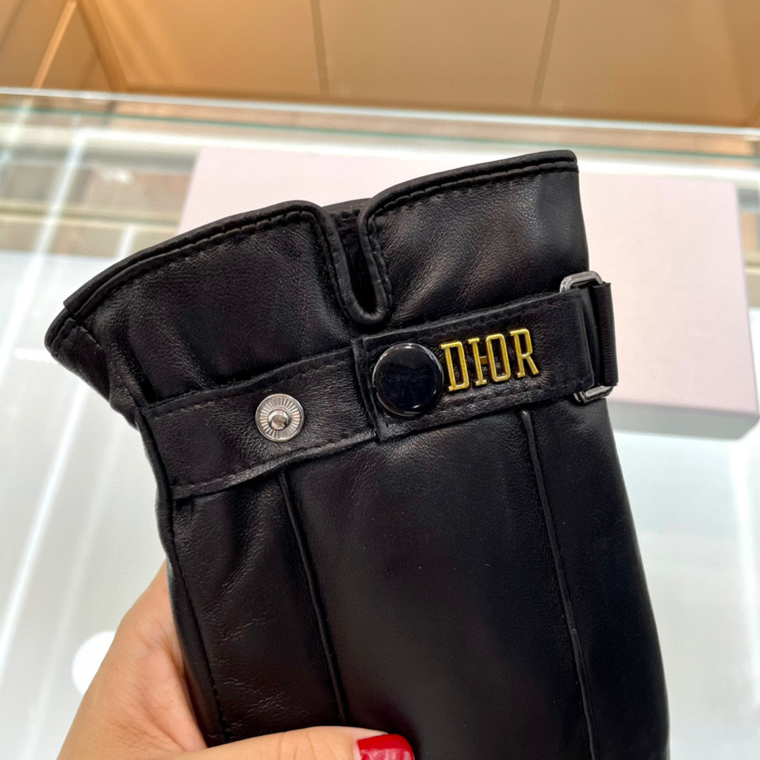  Dior新款触屏手套 男士手套 高档羊皮手套 🎉🎉型男开车首选 不可错过💁💁百分百选用进口羊皮 皮质细