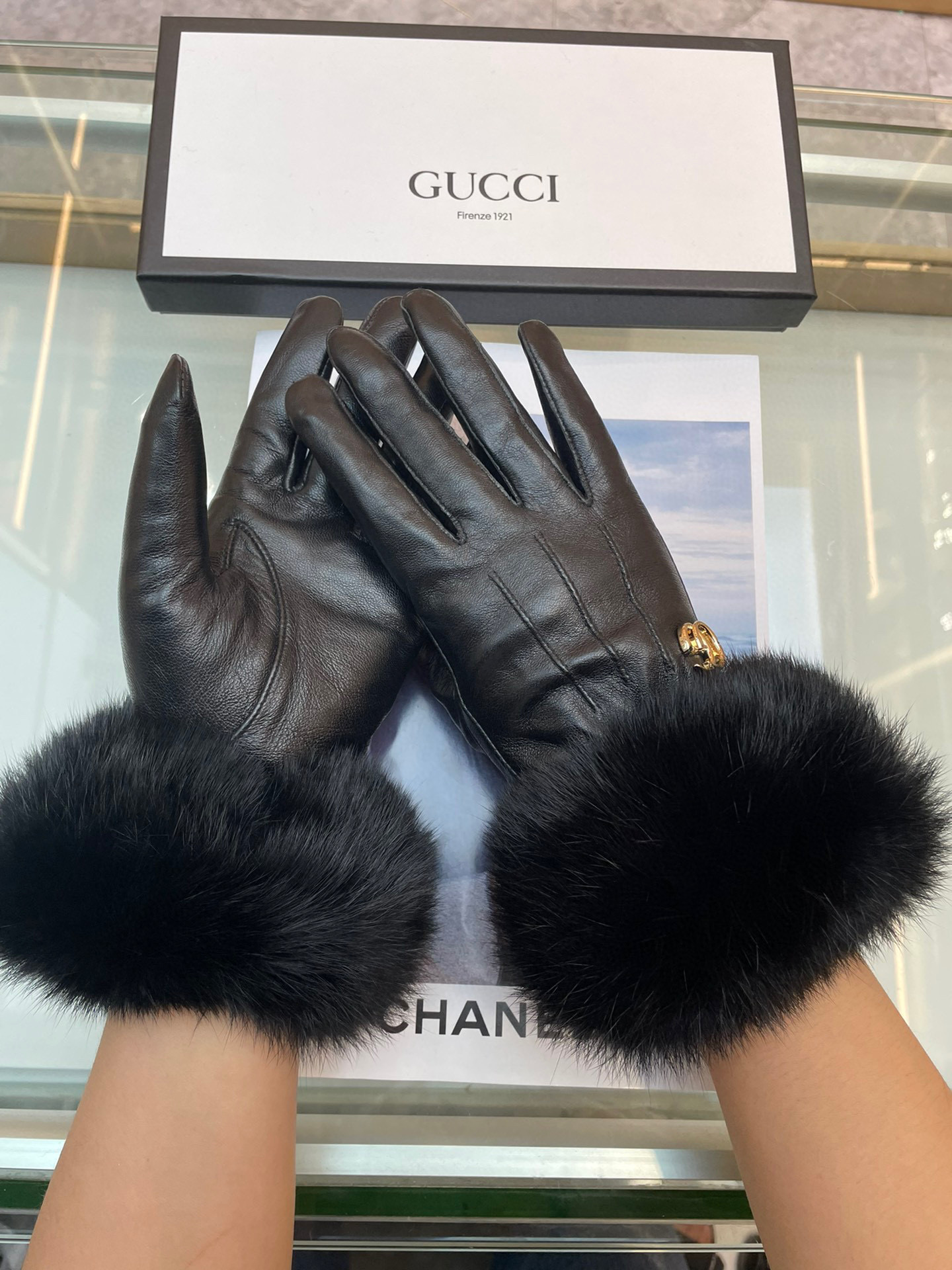   Gucci新款女士手套 一级羊皮  皮质超薄保暖舒适 柔软舒适 特显手型👏👏 质感超群 
   码数