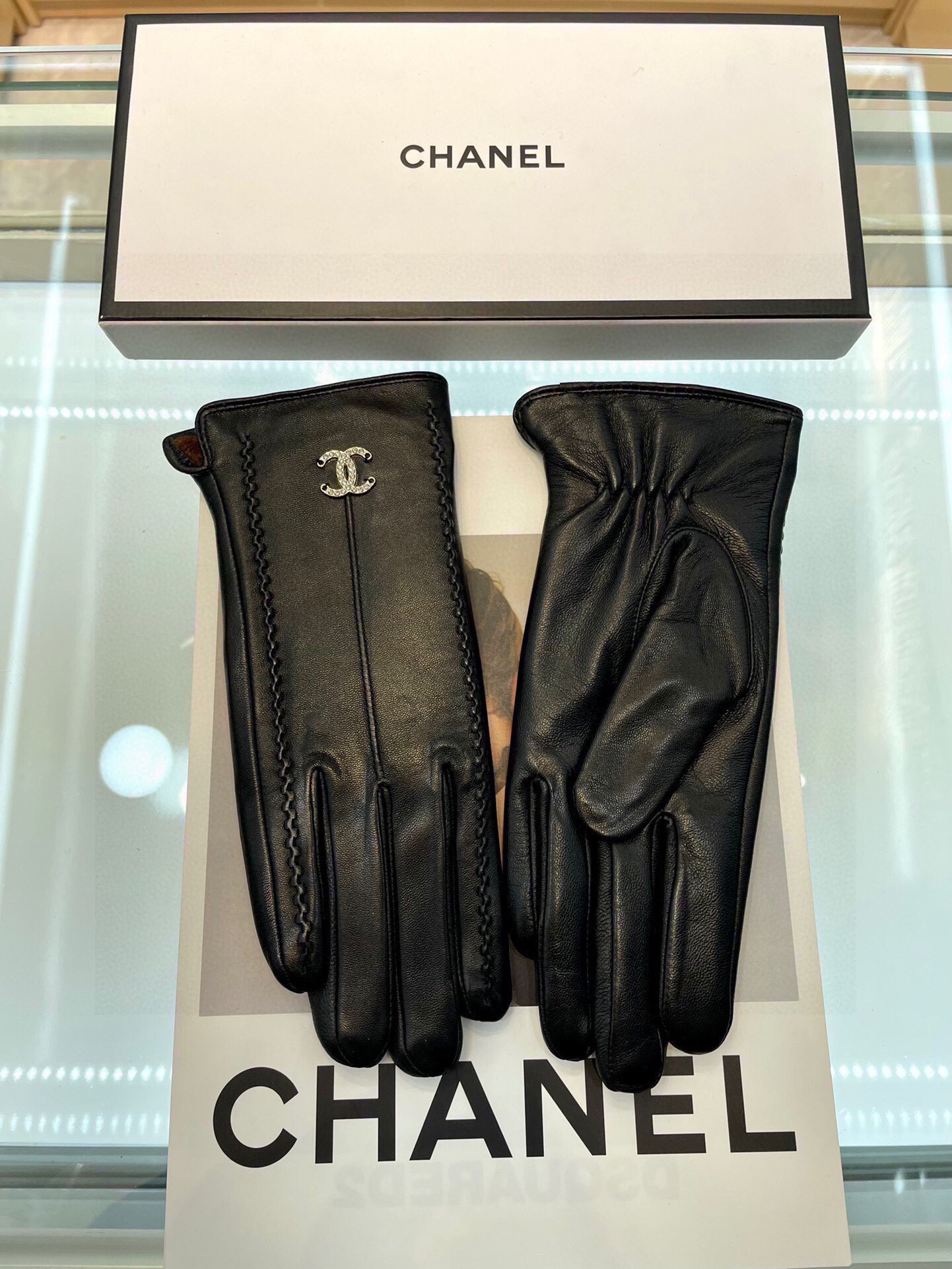 新款独家首发 Chanel香奈儿 女士新款高档羊皮手套🎉🎉女神首选 不可错过💁💁 一级绵羊皮 皮质细腻柔