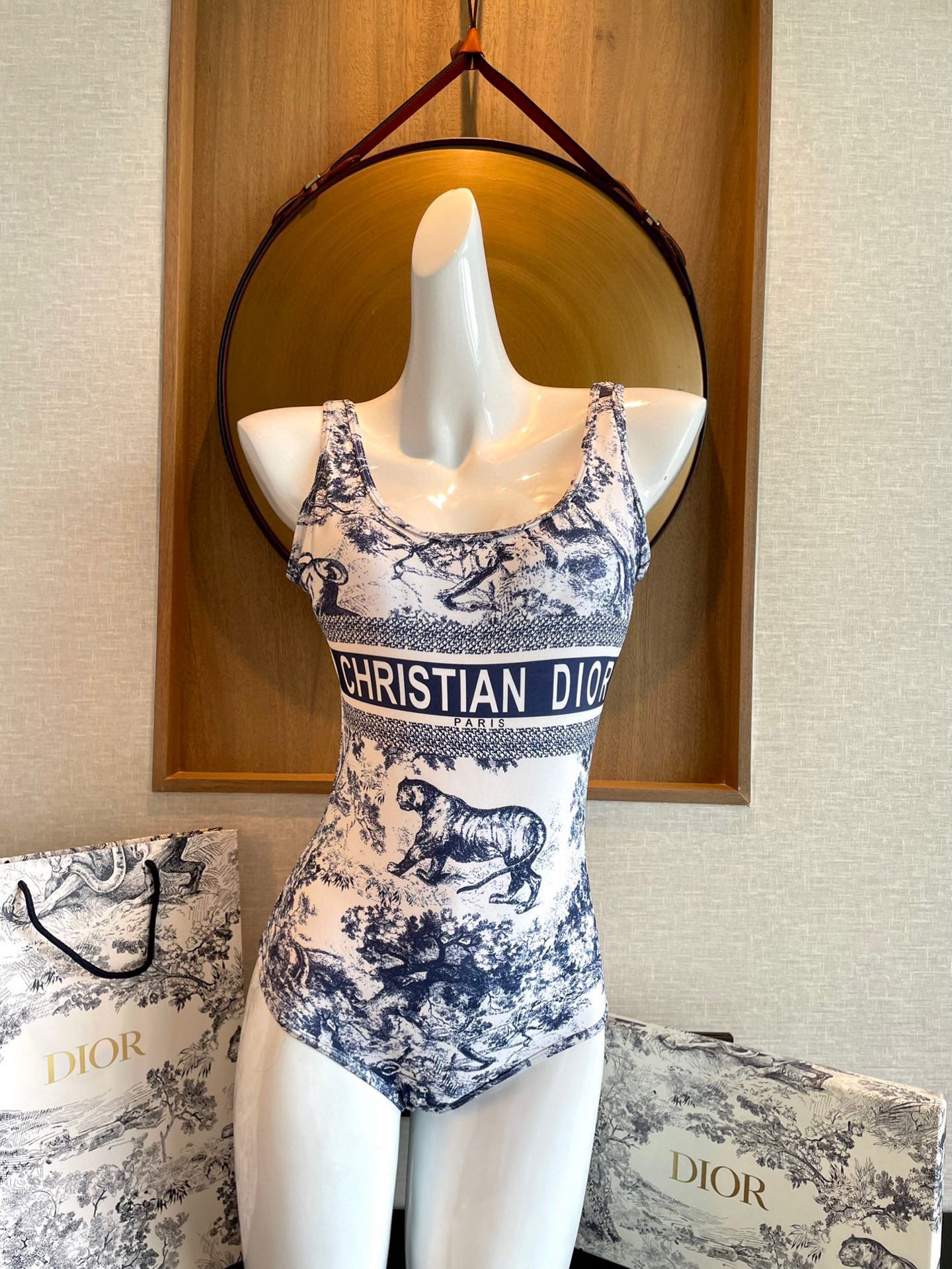 NO:377704,Dior one-piece swimsuit suitable for swimsuits in various scenarios♀Seaside, swimming pool, hot spring, water park, rafting can be worn inside and outside, and the fabric is breathable and comfortable. Quick-drying elastic swimsuits are more easy to clean. S M L Xl swimsuits, swimsuits, bikinis, dior, dior, swimsuits, bikinis19860909Dior迪奥连体式泳衣适合多种场景的游泳衣♀海边 游泳池 温泉 水上乐园 漂流都可以内搭外穿也完全可以 面料透气舒适.速干弹性的游泳衣更加帖肤易清洗 码数S M L Xl泳衣泳裤比基尼,泳衣，泳裤，比基尼,dior,dior,swimsuits,bikinis,accessory