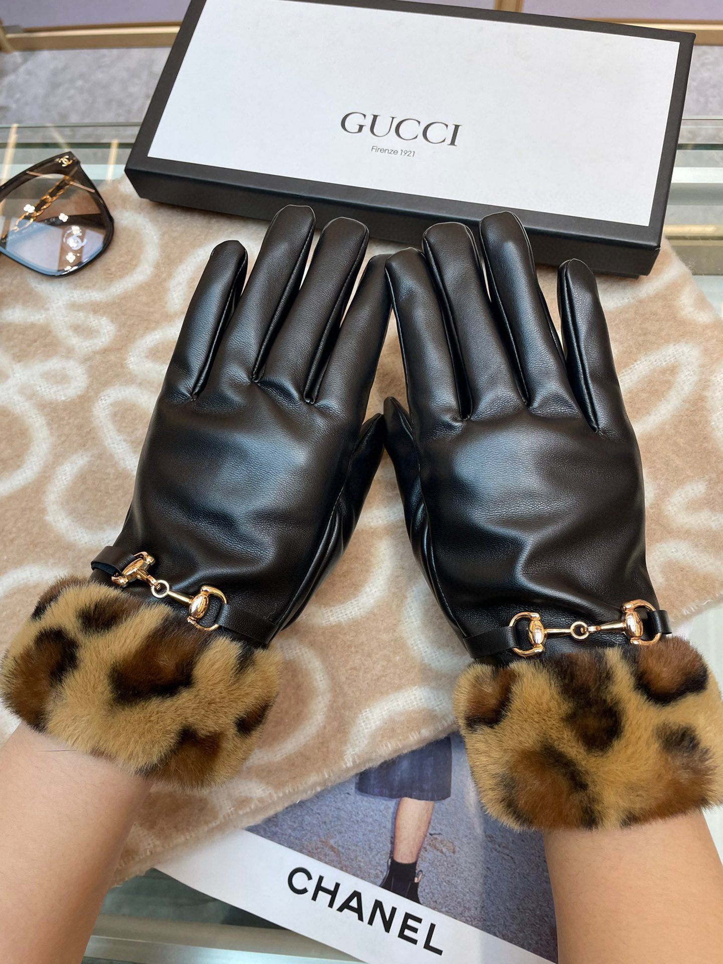 Gucci新款保暖女士手套 时尚保暖 柔软舒适