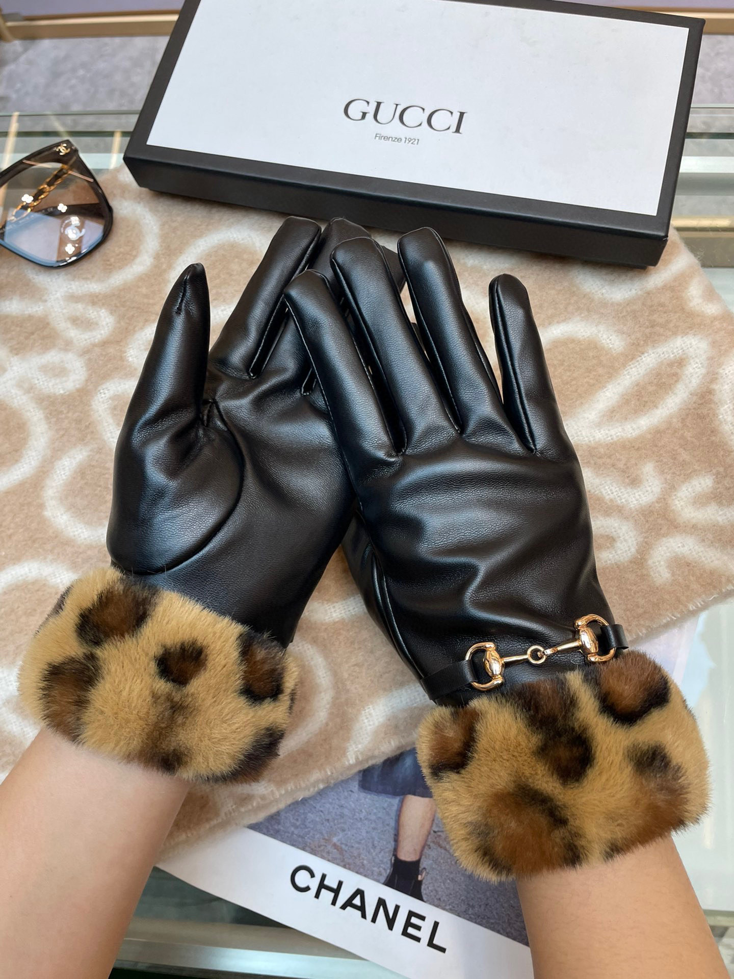 Gucci新款保暖女士手套 时尚保暖 柔软舒适
