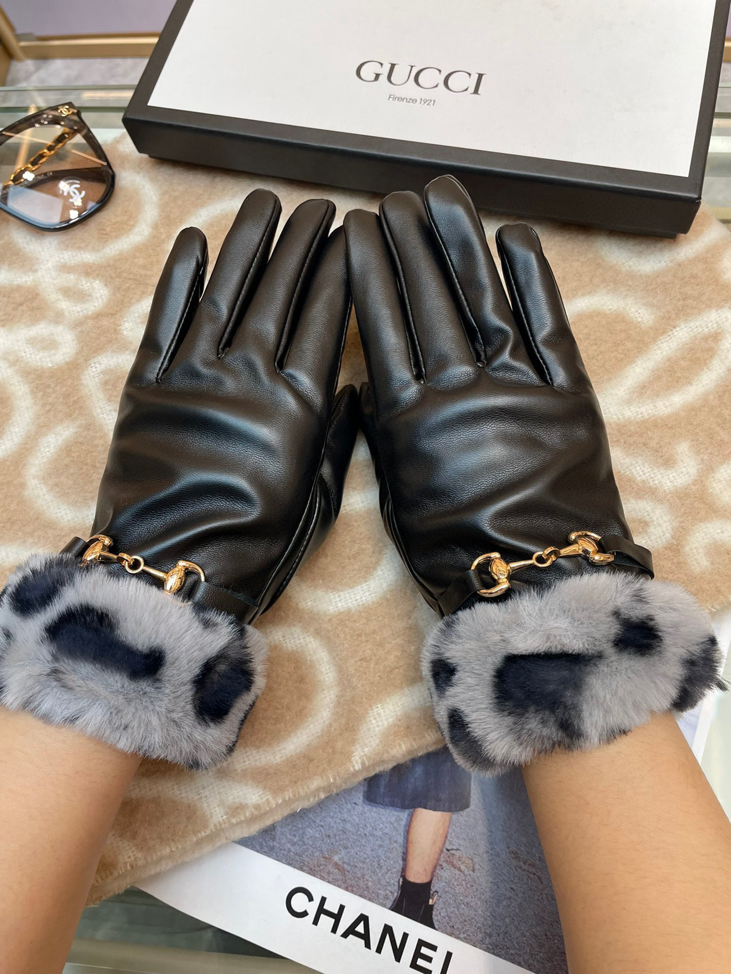 Gucci新款保暖女士手套 时尚保暖 柔软舒适