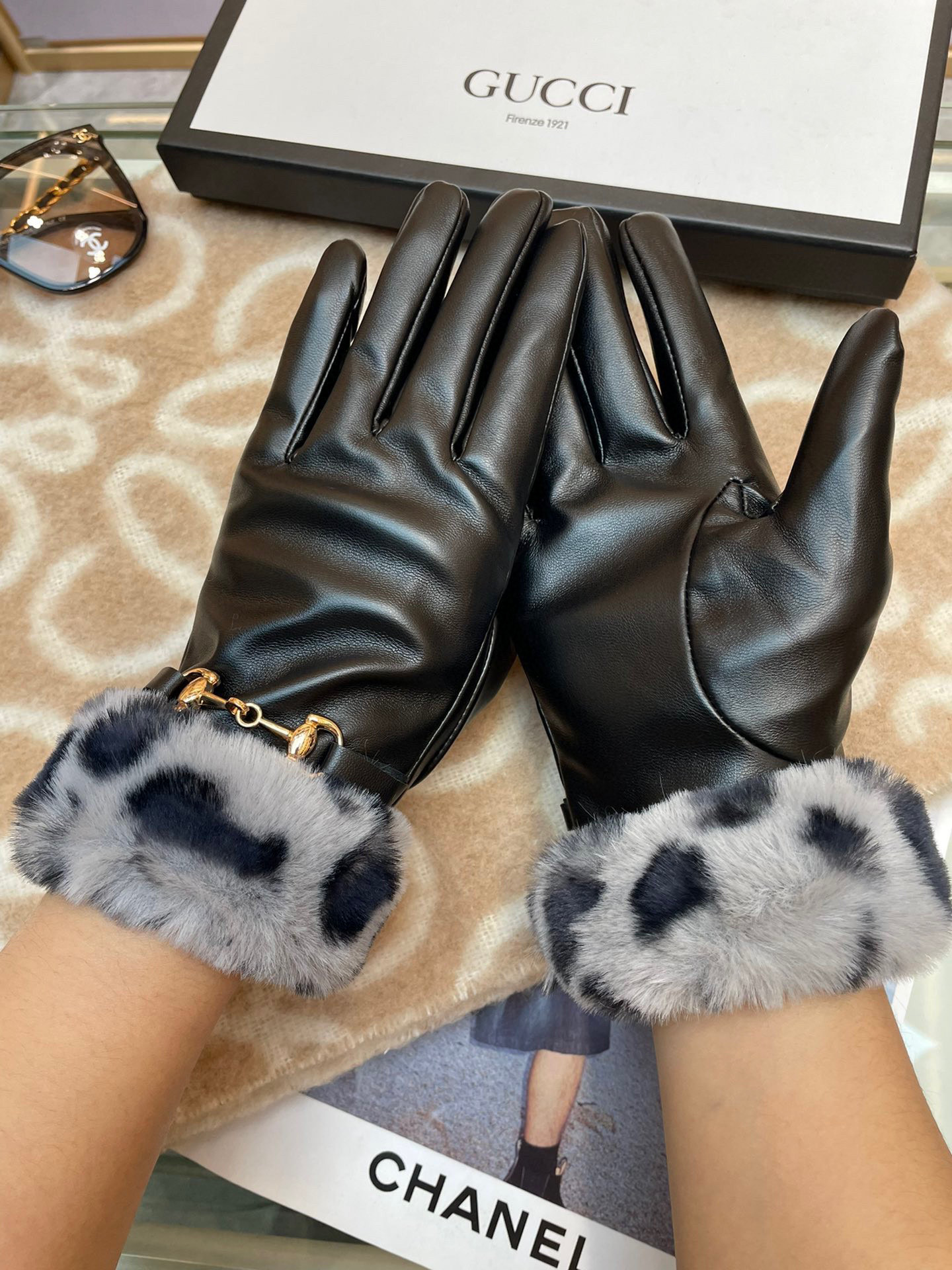 Gucci新款保暖女士手套 时尚保暖 柔软舒适