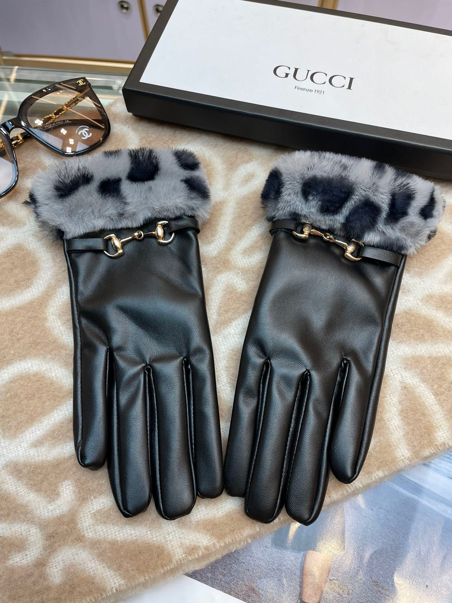 Gucci新款保暖女士手套 时尚保暖 柔软舒适