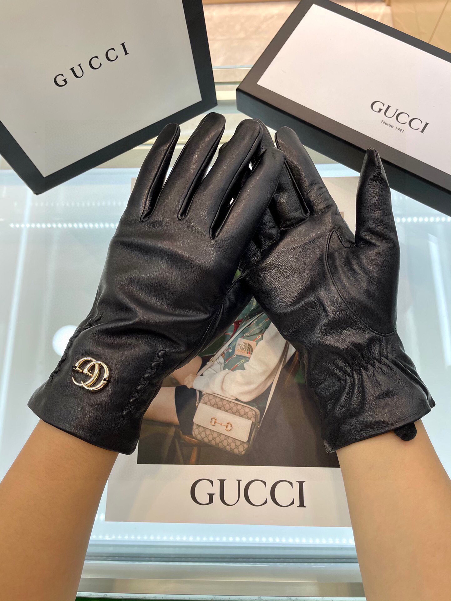 Gucci 秋冬女手套👋🏻国产一级羊皮 皮质超薄柔软舒适 质感超群 均码