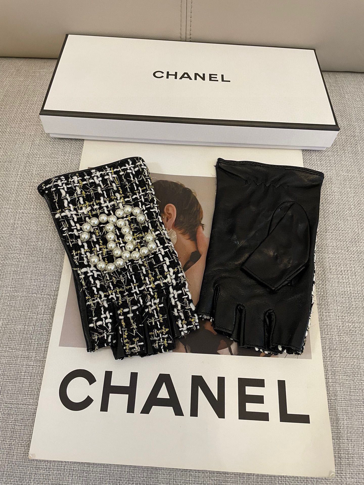香奈儿Chanel‼️欧洲新款🇫🇷【顶级原单】女士高档半指手套 💁💁💁香奈儿御用毛呢手套 顶级做工💋任何