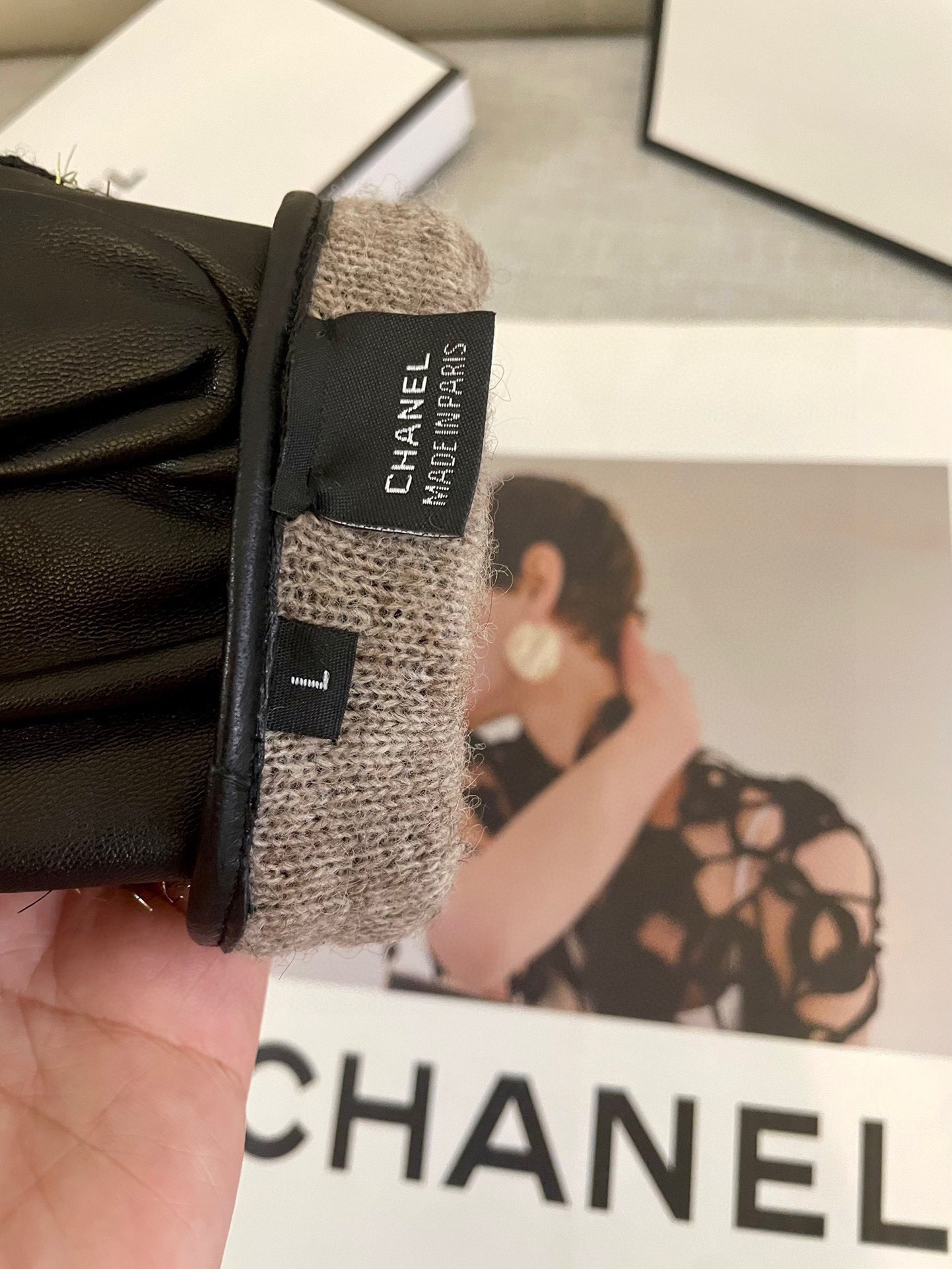 香奈儿Chanel‼️欧洲新款🇫🇷【顶级原单】女士高档半指手套 💁💁💁香奈儿御用毛呢手套 顶级做工💋任何