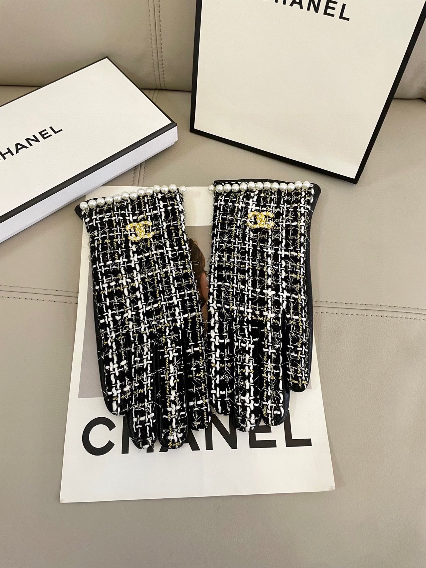 香奈儿Chanel‼️欧洲新款🇫🇷【顶级原单】女士高档半指手套 💁💁💁香奈儿御用毛呢手套 顶级做工💋任何