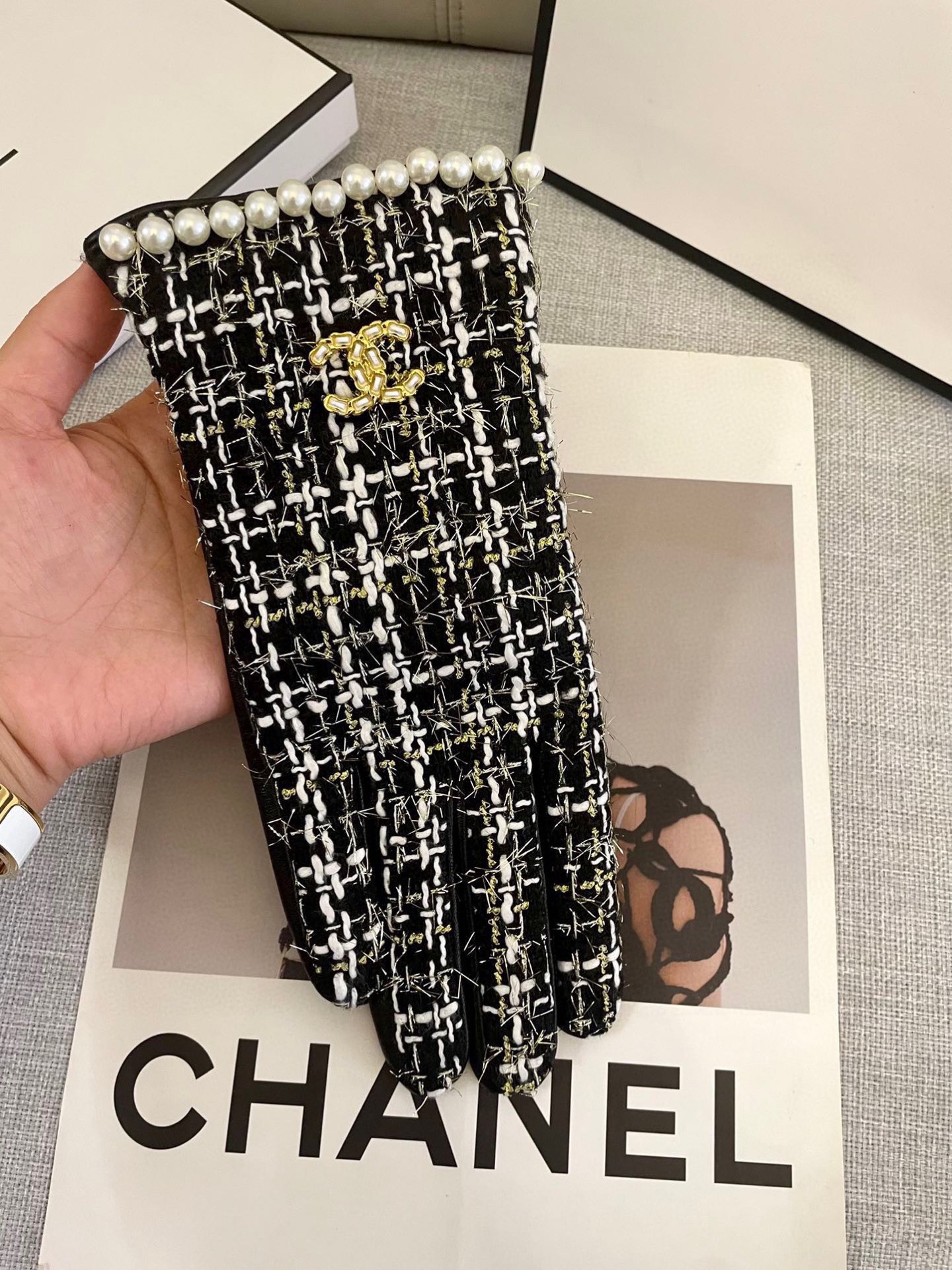 香奈儿Chanel‼️欧洲新款🇫🇷【顶级原单】女士高档半指手套 💁💁💁香奈儿御用毛呢手套 顶级做工💋任何