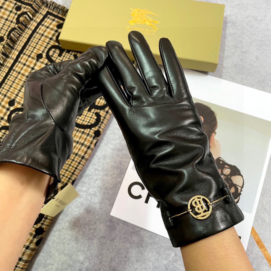 巴宝莉 2025秋冬新款 。【顶级原单】官网同步女士新款高档羊皮手套🎉🔒🔒百分百选用进口小羊皮 内里羊绒