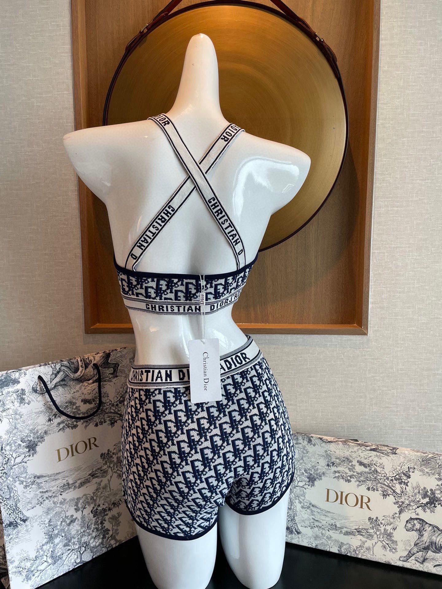 P140 迪奥针织比基尼套装分体泳衣 FF字母印花抹胸内衣+平角打底裤，码数：均码（适合80-125斤）