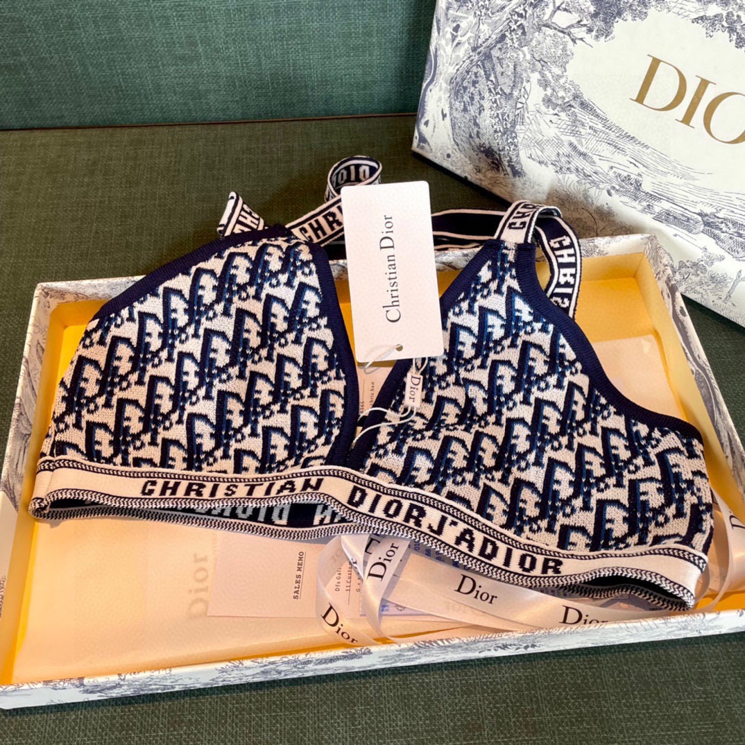 P140 迪奥针织比基尼套装分体泳衣 FF字母印花抹胸内衣+平角打底裤，码数：均码（适合80-125斤）