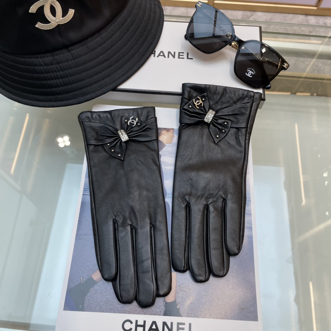 NO:602344,Chanel's new women's gloves, first-grade sheepskin, ultra-thin leather, warm and comfortable, soft and comfortable, special hand shape, superior texture, size M L gloves, gloves, chanel, sheepskin, gloves19860909Chanel新款女士手套 一级羊皮 皮质超薄保暖舒适 柔软舒适 特显手型 质感超群 码数 M L手套,手套,chanel,sheepskin,gloves,accessory