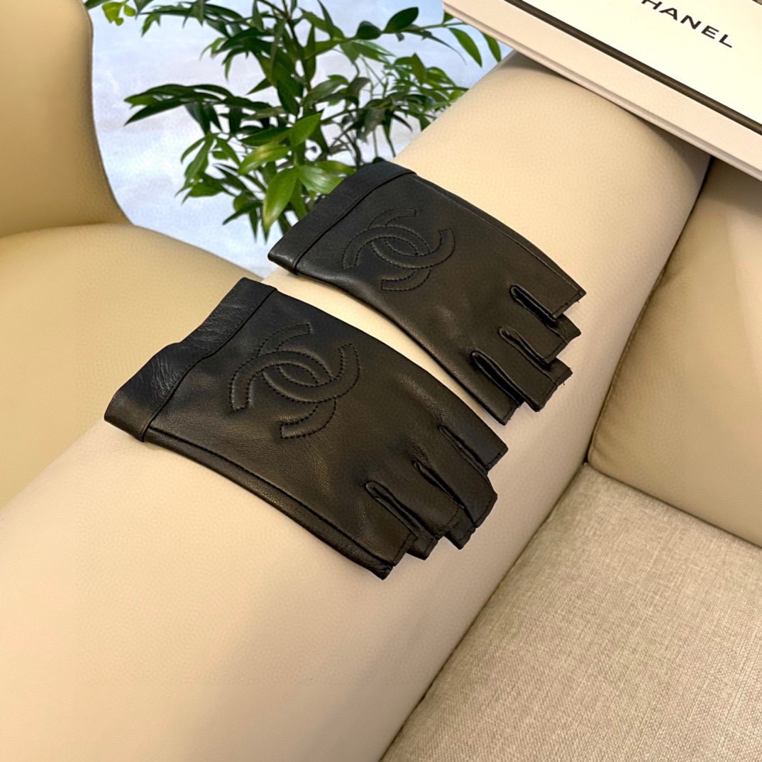 NO:618119,Chanel Chanel European new model [top original order] women's high-end half-finger gloves, Chanel royal gloves, top-notch workmanship, no details spared original custom hardware, purchasing agent level, with Chanel packaging size L gloves, gloves, chanel, chanel, gloves19860909香奈儿Chanel欧洲新款【顶级原单】女士高档半指手套 香奈儿御用手套 顶级做工任何细节都不放过原版定制五金 代购级别 配Chanel包装码数L手套,手套,chanel,chanel,gloves,accessory