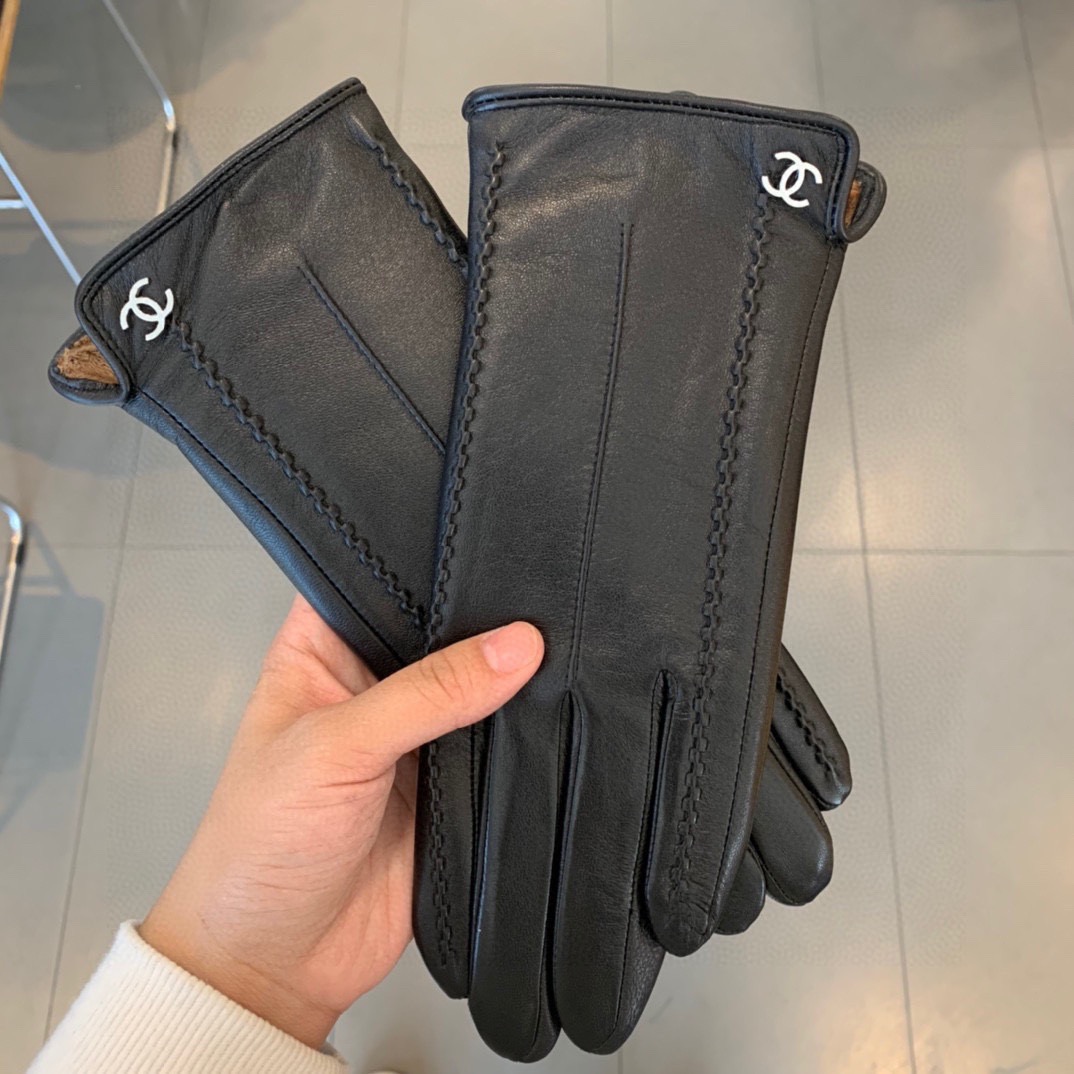 NO:659692,Chanel ~ Chanel's latest line terms, full touch screen gloves, made of imported goatskin, full of femininity, recommended style, with velvet lining, comfortable and warm ML gloves, gloves, chanel, chanel, sheepskin, gloves19860909香奈儿～Chanel最新线条款 全触屏手套,采用进口山羊皮,女人味十足 推荐款 ,内里加绒带起来既舒适又保暖 ML 手套,手套,chanel,chanel,sheepskin,gloves,accessory