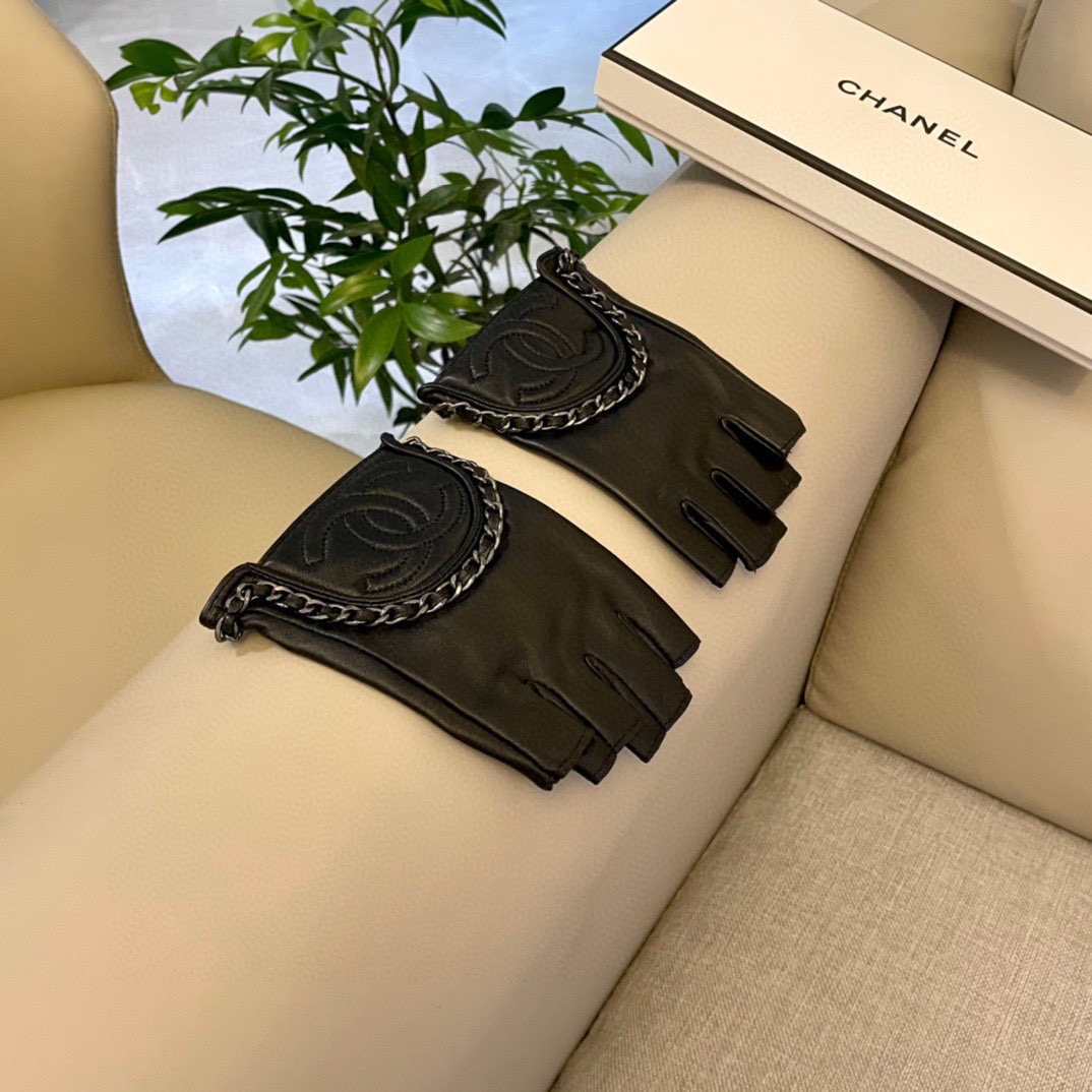 NO:702052,Chanel Chanel European new model [top original order] women's high-end half-finger gloves, Chanel royal gloves, top-notch workmanship, no details spared original custom hardware, purchasing agent level, with Chanel packaging size L gloves, gloves, chanel, chanel, gloves19860909香奈儿Chanel欧洲新款【顶级原单】女士高档半指手套 香奈儿御用手套 顶级做工任何细节都不放过原版定制五金 代购级别 配Chanel包装码数L手套,手套,chanel,chanel,gloves,accessory