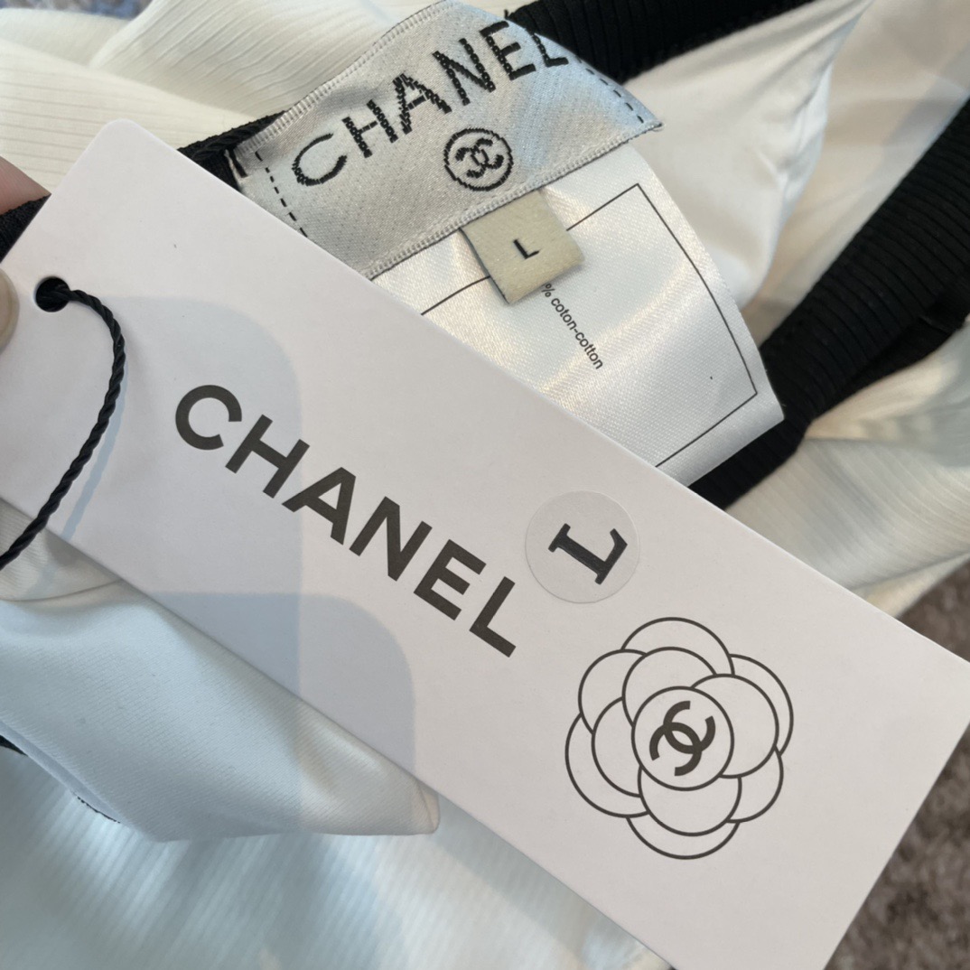Chanel 辣妹限定系列款 订制双C钻扣