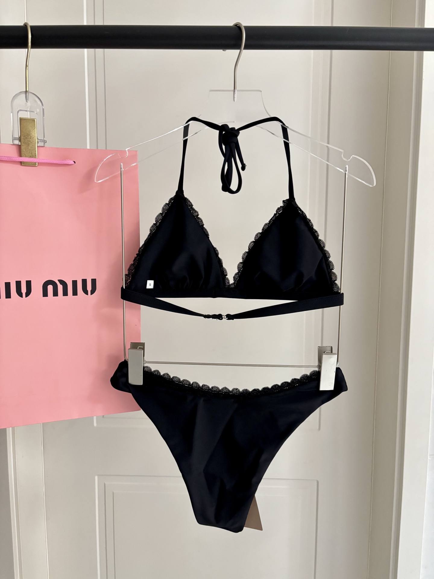 miumiu新款分体泳衣 适合多种场景的游泳衣🏊‍♀️海边 游泳池 温泉 水上乐园 漂流都可以😌内搭也完