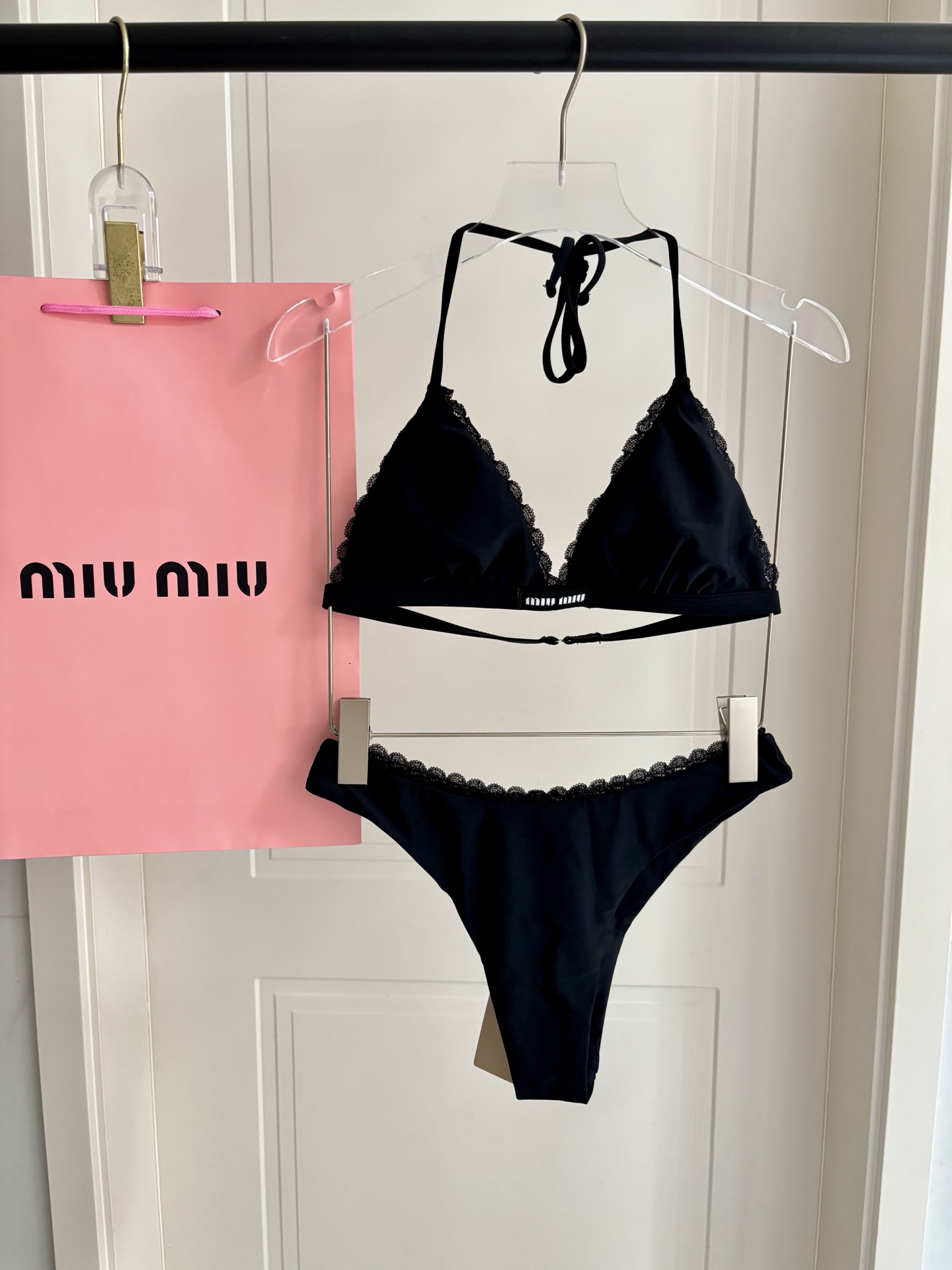 miumiu新款分体泳衣 适合多种场景的游泳衣🏊‍♀️海边 游泳池 温泉 水上乐园 漂流都可以😌内搭也完