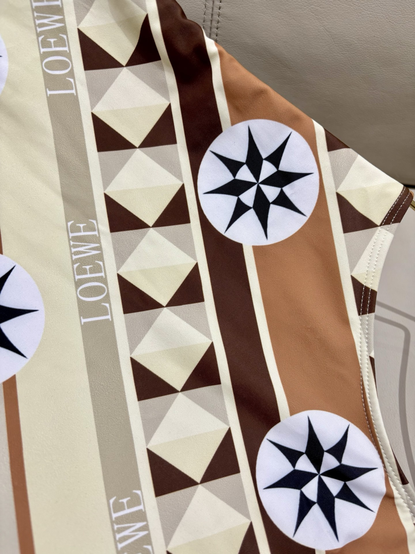 罗意威新款分体泳衣 适合多种场景的游泳衣🏊‍♀️海边 游泳池 温泉 水上乐园 漂流都可以😌内搭也完全可以