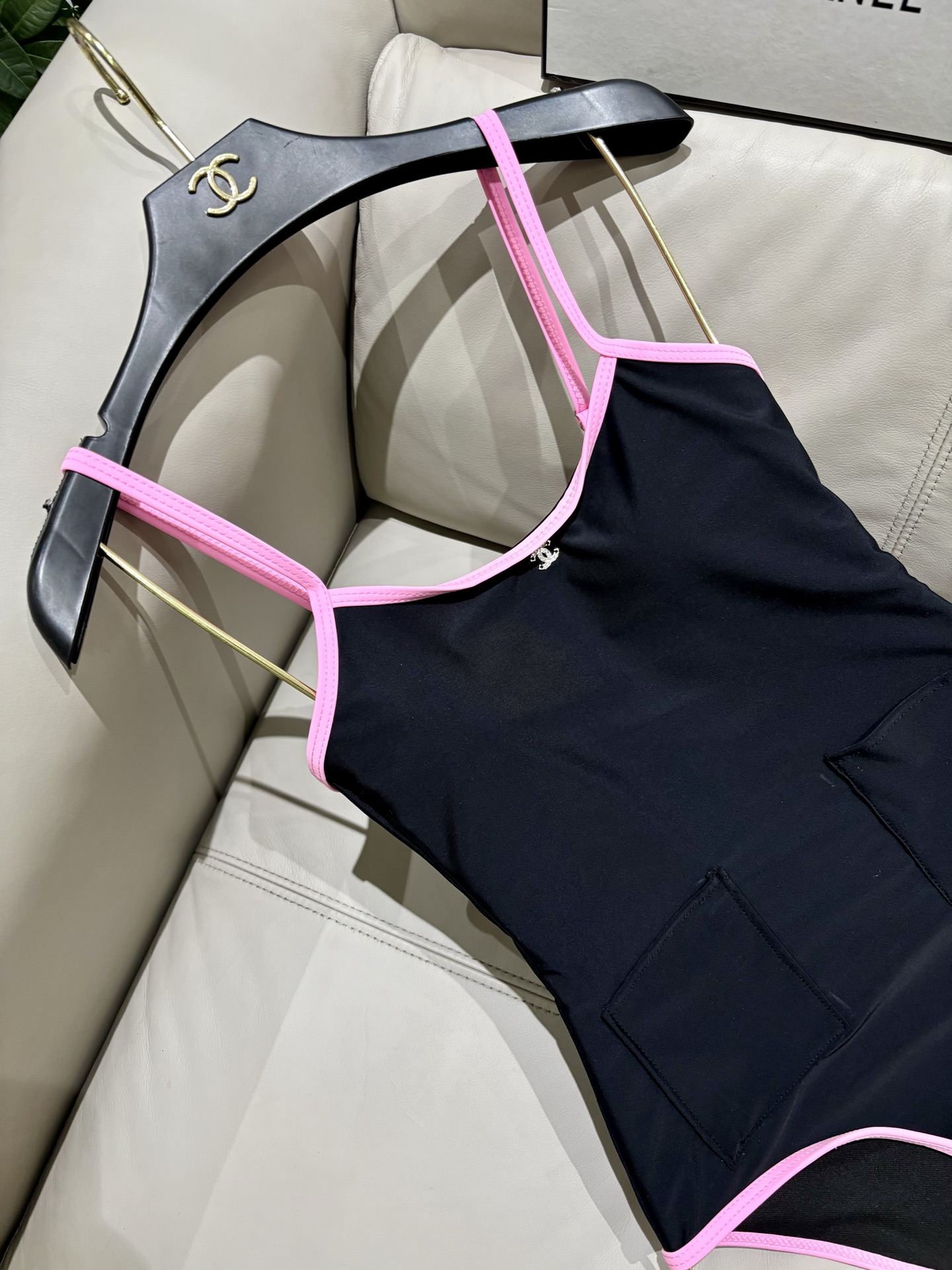 Chanel新款泳衣😍🥰适合多种场景的游泳衣🏊‍♀️海边 游泳池 温泉 水上乐园 漂流都可以😌内搭也完全