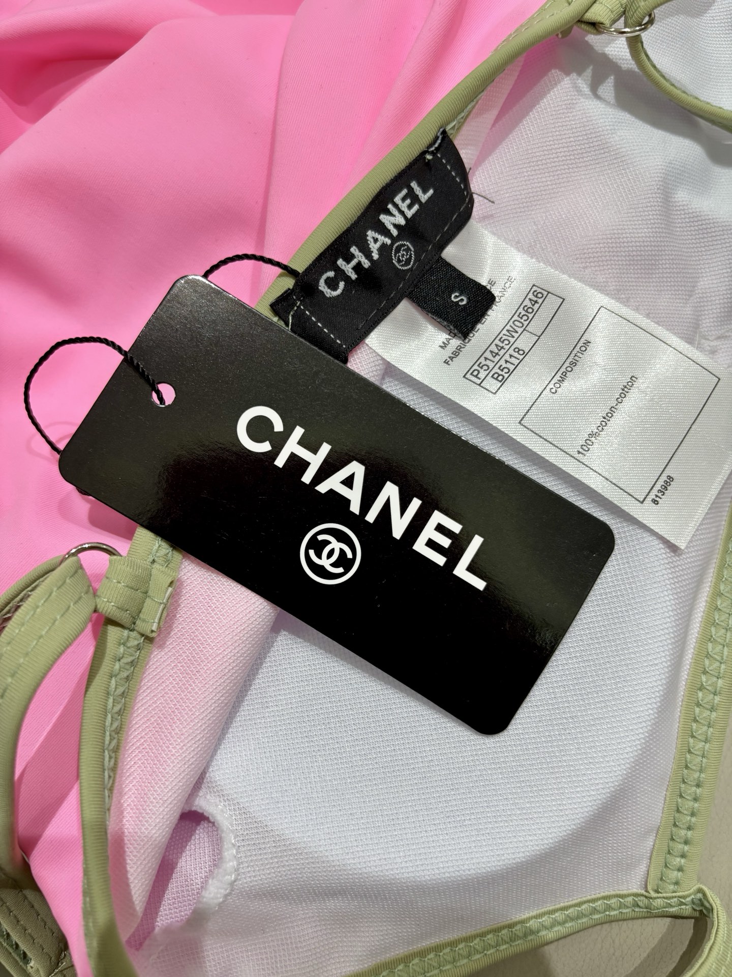 Chanel新款泳衣😍🥰适合多种场景的游泳衣🏊‍♀️海边 游泳池 温泉 水上乐园 漂流都可以😌内搭也完全