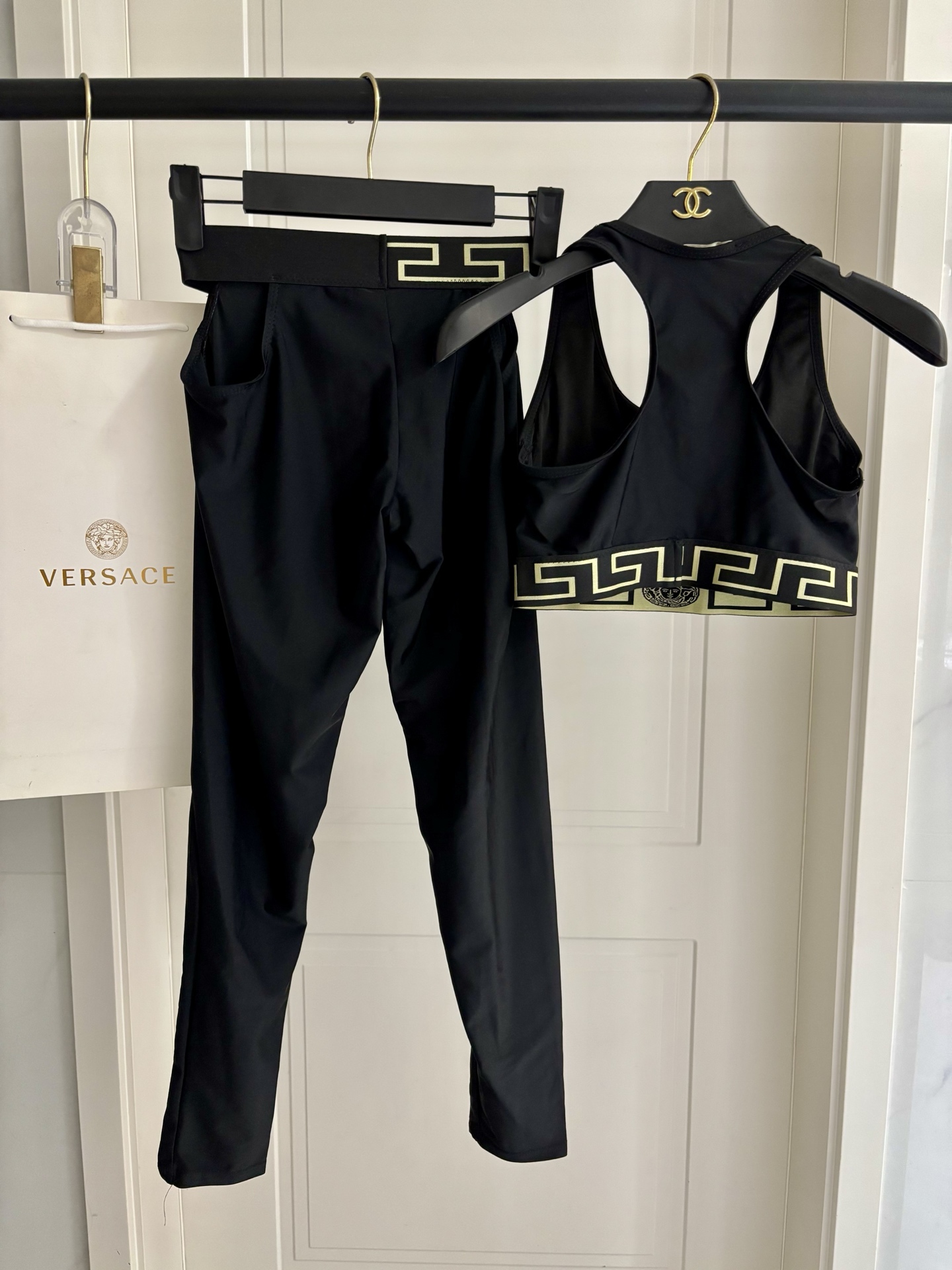 范思哲新款高弹力健身长款瑜伽服运动套装~小背心➕修身提臀显瘦打底裤S M L Xl