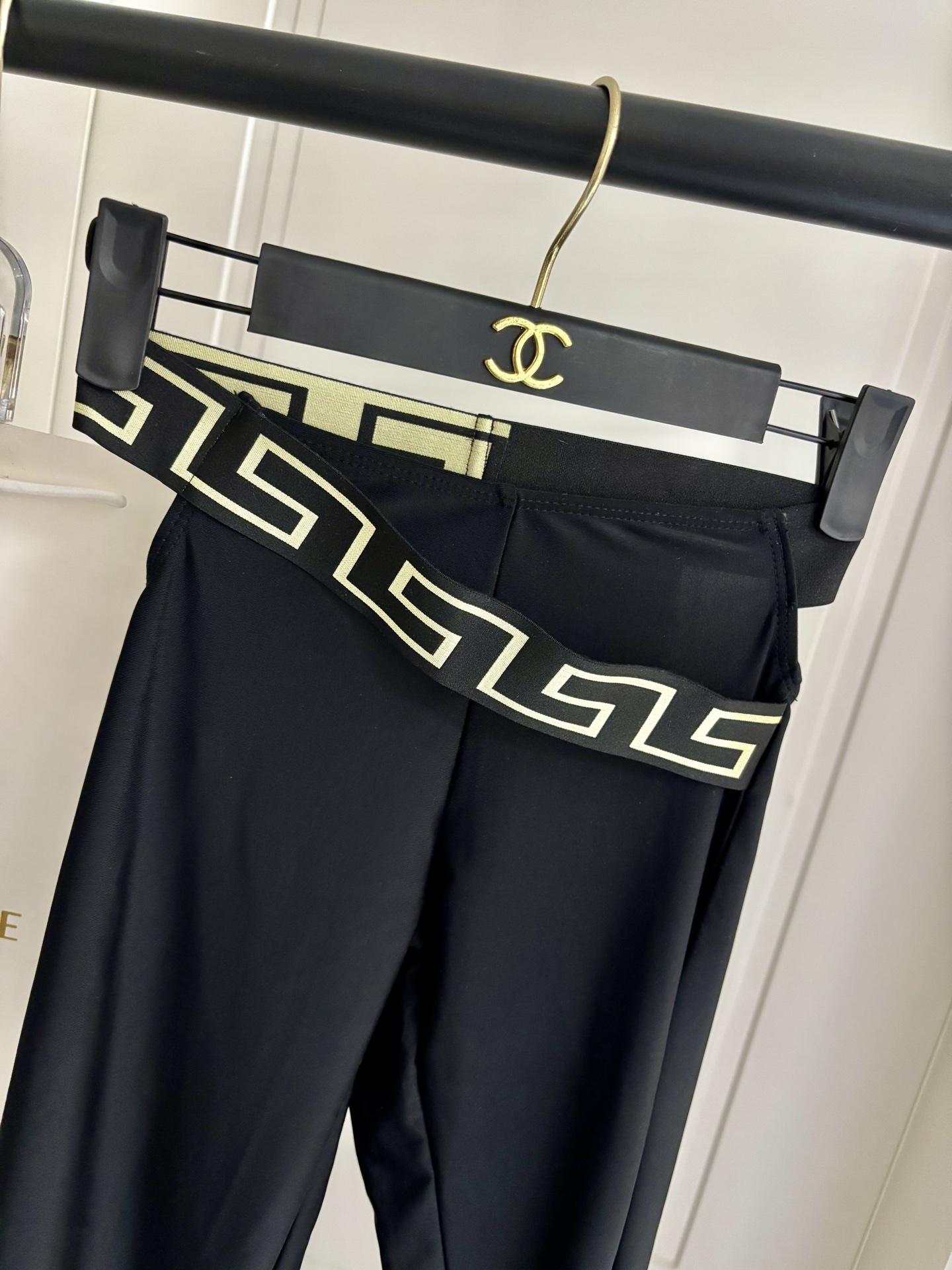 范思哲新款高弹力健身长款瑜伽服运动套装~小背心➕修身提臀显瘦打底裤S M L Xl