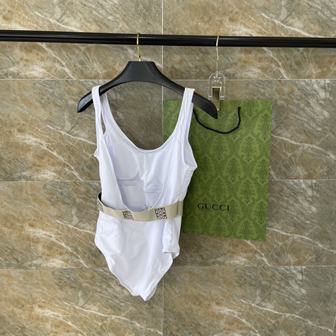 Lowe新款泳衣 😍🥰适合多种场景的游泳衣🏊‍♀️海边游泳池 温泉 水上乐园 漂流都可以😌内搭也完全可以