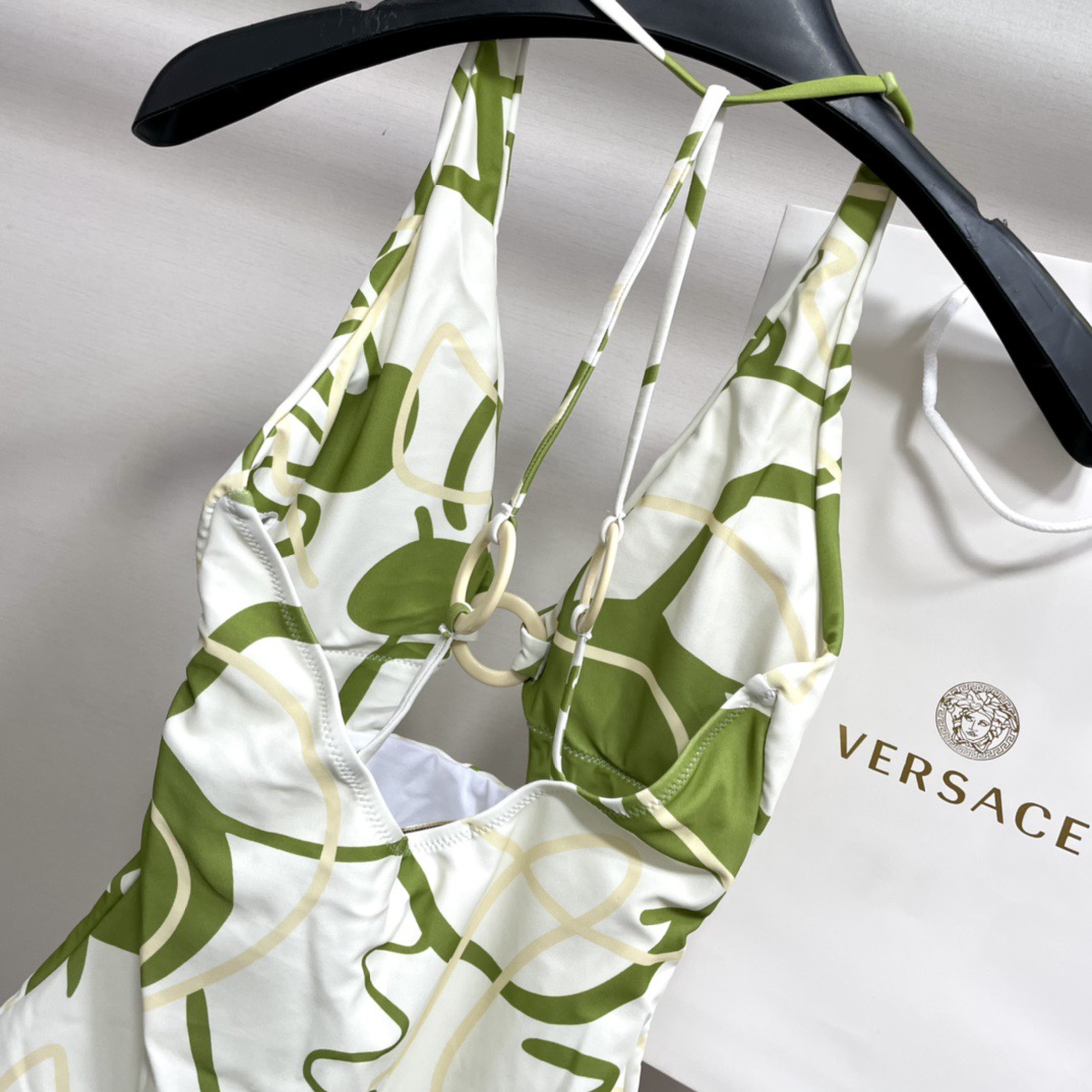 爱马仕新款比基尼时尚潮流款 😍🥰适合多种场景的游泳衣🏊‍♀️海边 游泳池 温泉 水上乐园 漂流都可以😌内