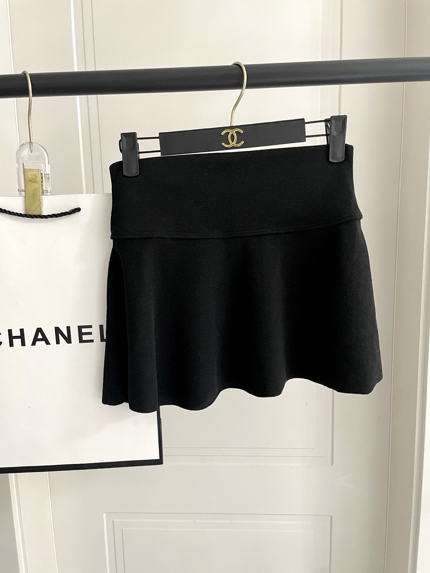 Chanel专柜新款气质款 泳衣➕裙 气质高雅 😍🥰适合多种场景的游泳衣🏊‍♀️海边 游泳池 温泉 水上