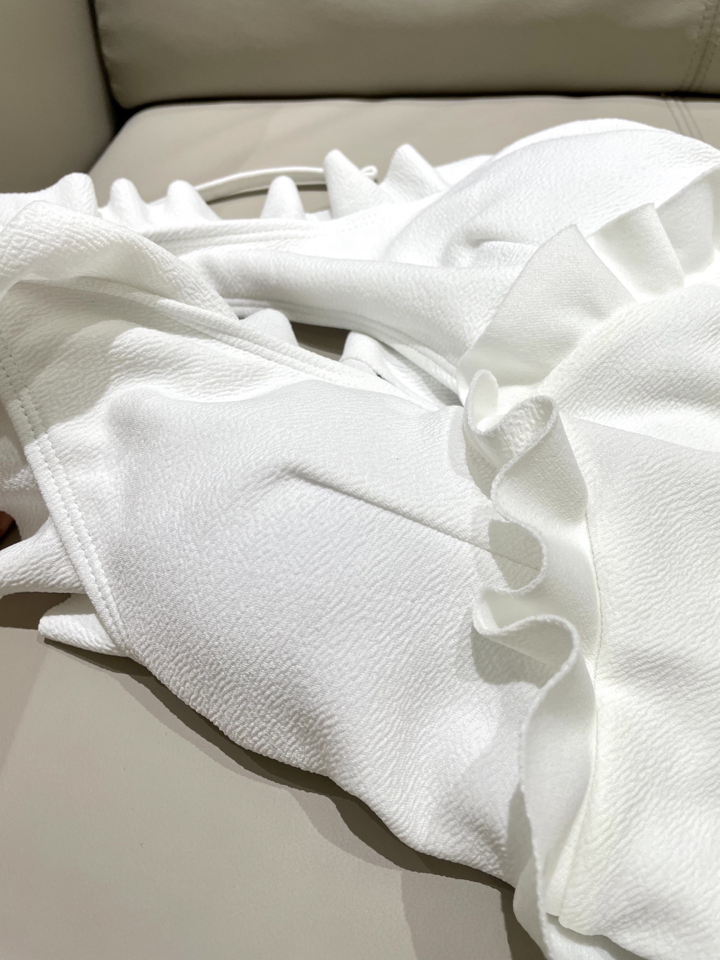 Chanel专柜新款气质款 泳衣➕裙 气质高雅 😍🥰适合多种场景的游泳衣🏊‍♀️海边 游泳池 温泉 水上