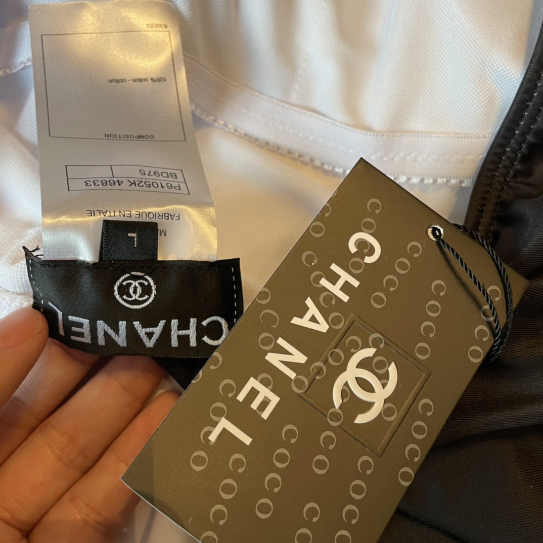 Chanel泳衣😍🥰适合多种场景的游泳衣🏊‍♀️海边 游泳池 温泉 水上乐园 漂流都可以😌内搭也完全可以