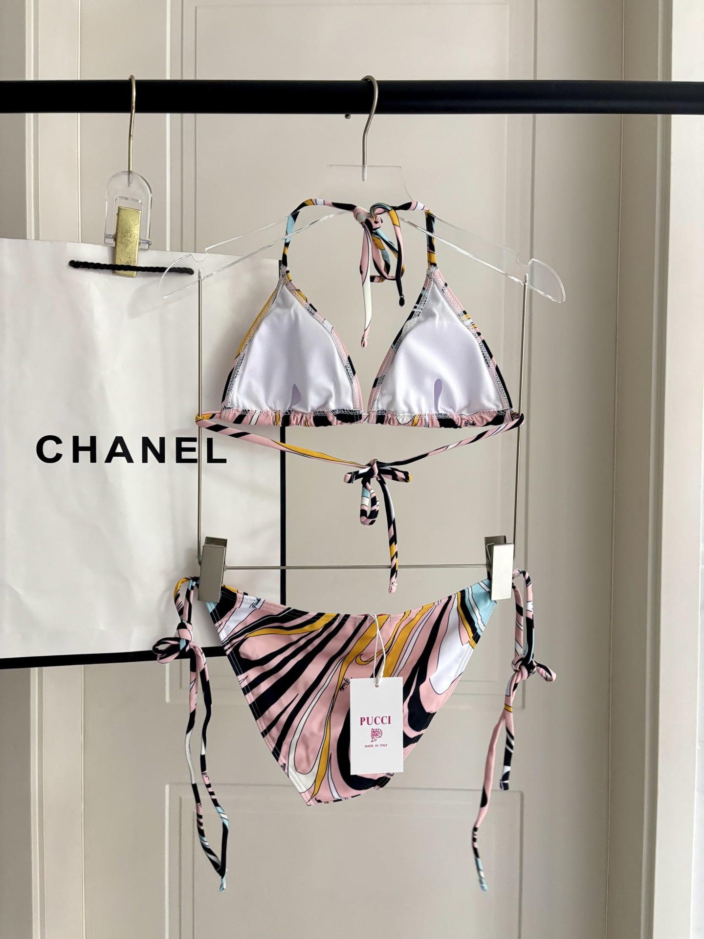 潮牌PUCCI专柜新款比基尼泳衣😍🥰适合多种场景的游泳衣🏊‍♀️海边 游泳池 温泉 水上乐园 漂流都可以